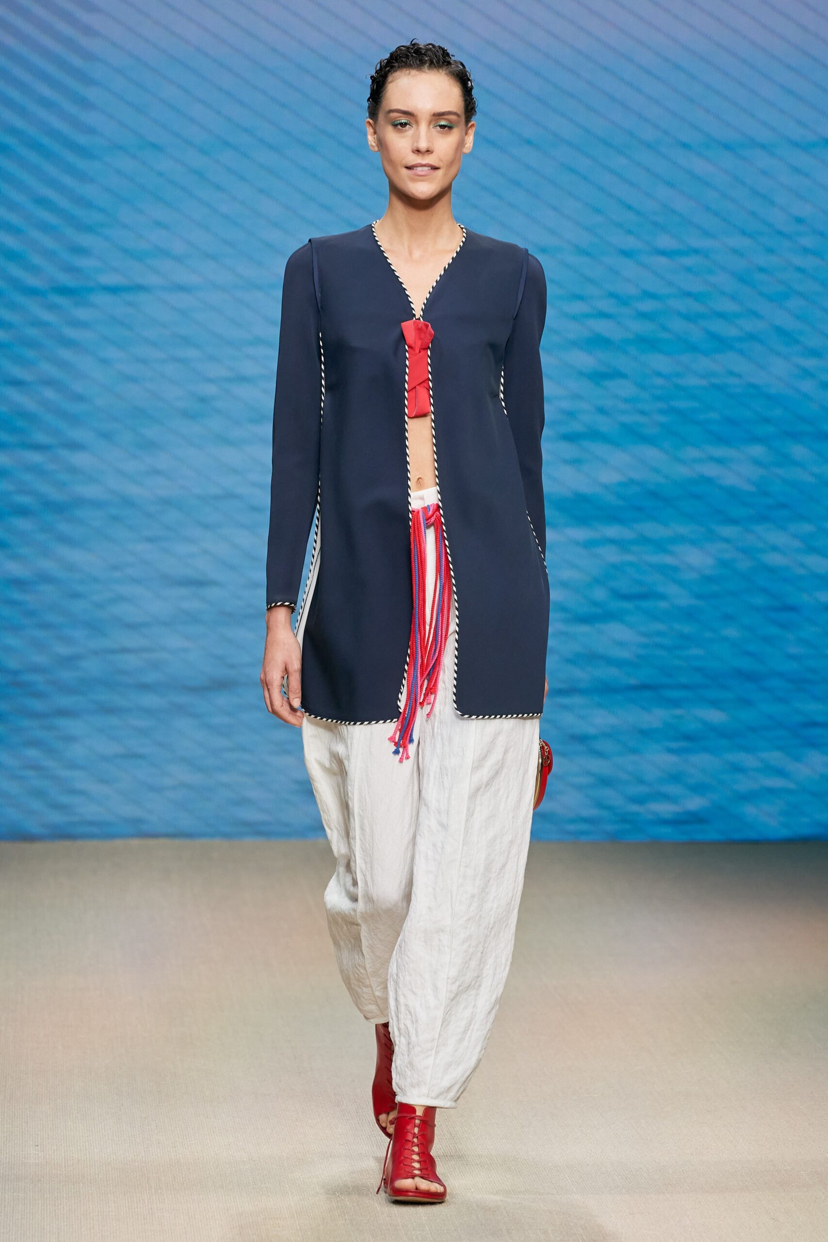 Giorgio Armani S/S 22 Look 10