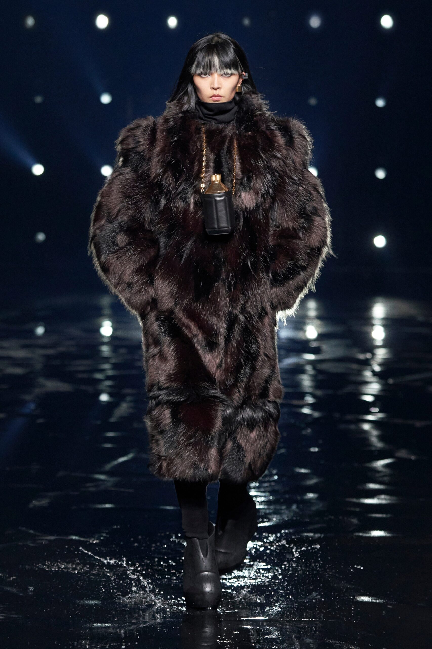 Givenchy F/W 21 Look 10