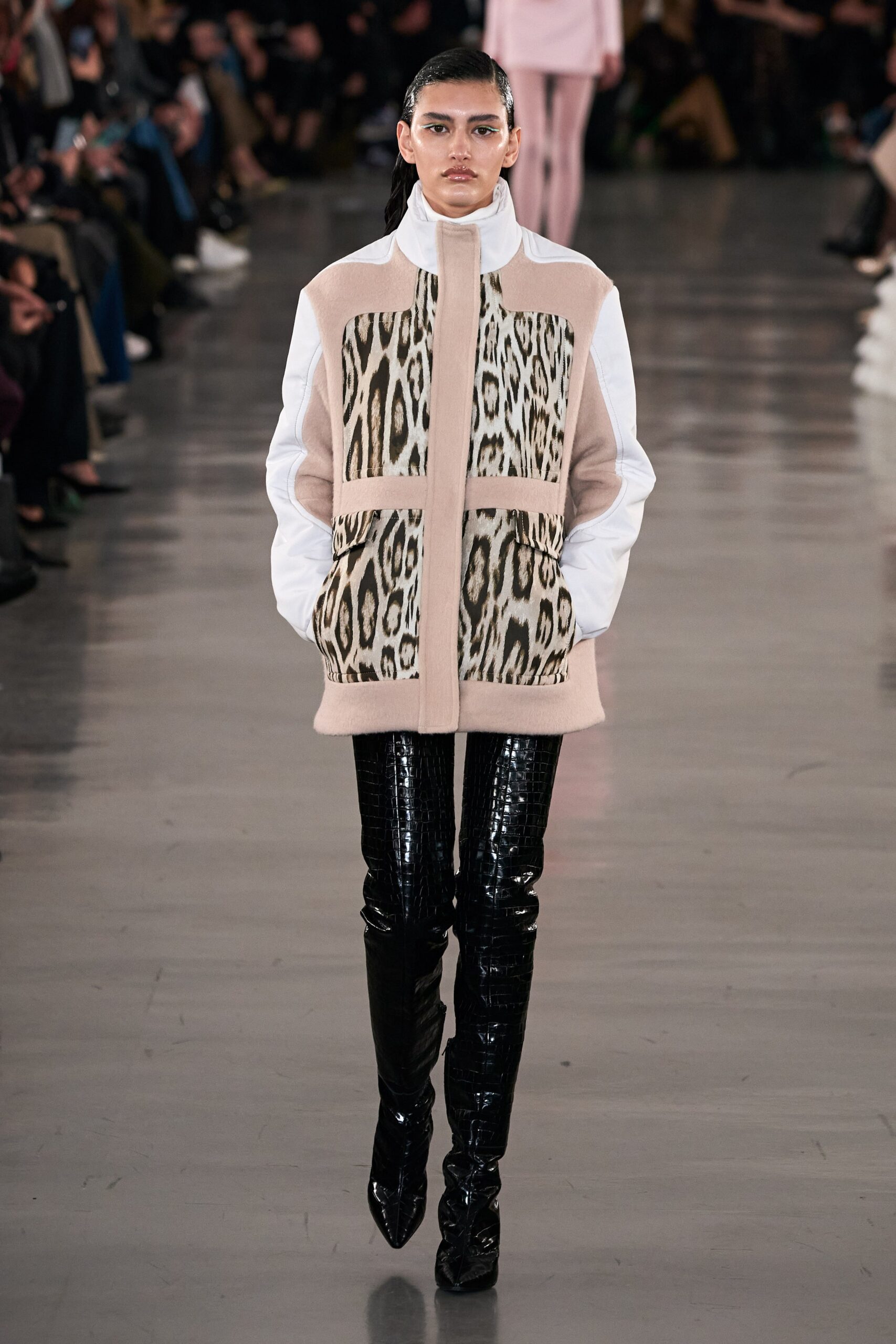 Giambattista Valli F/W 22 Look 10