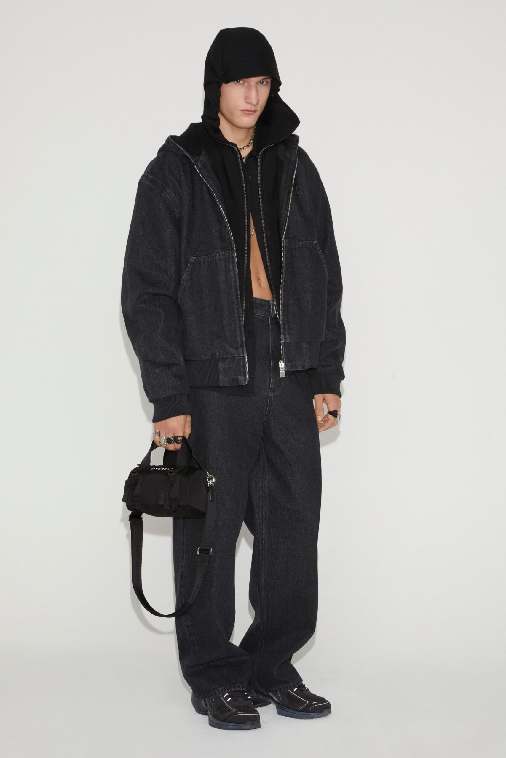 Givenchy F/W 23 Look 10
