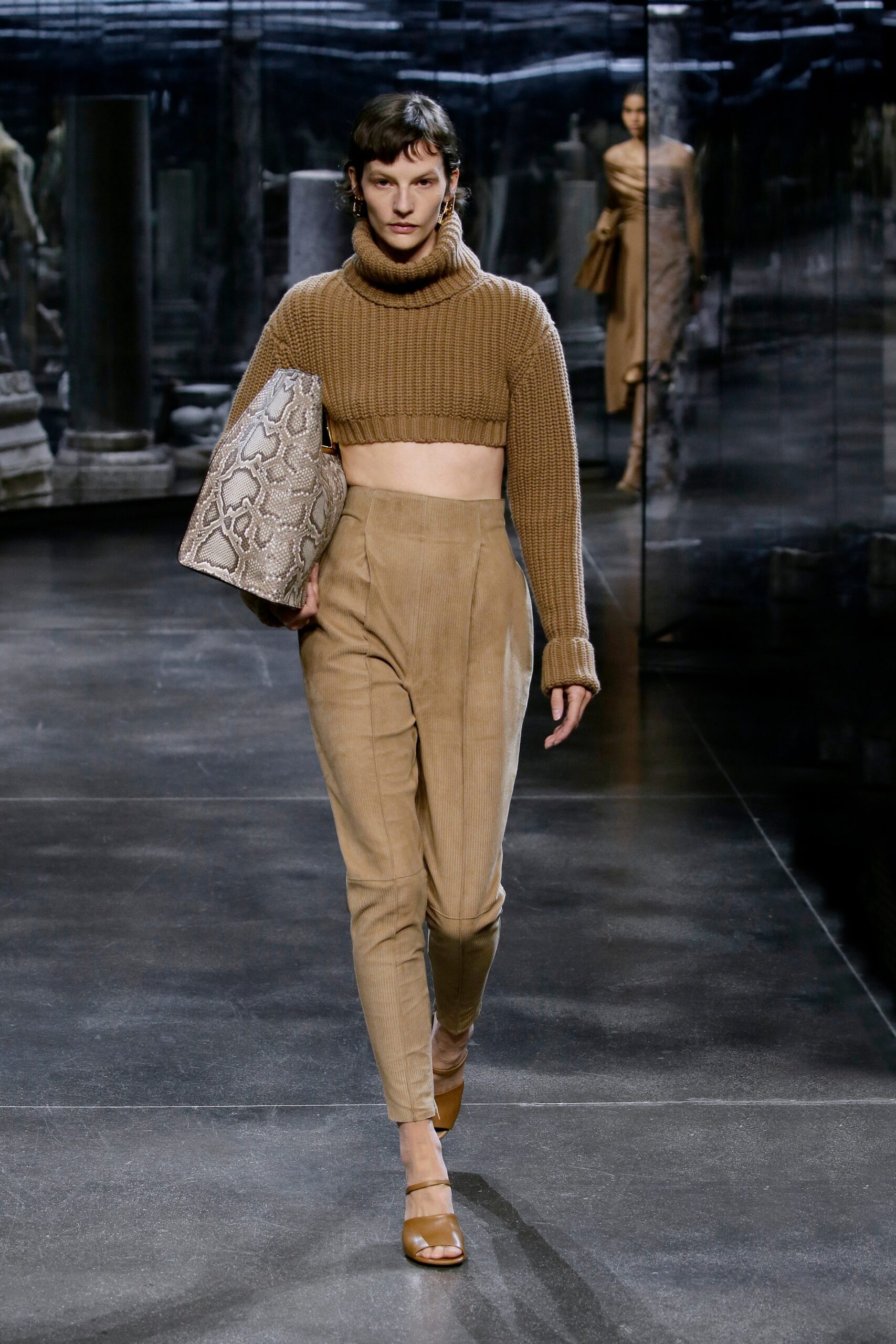 Fendi F/W 21 Look 11