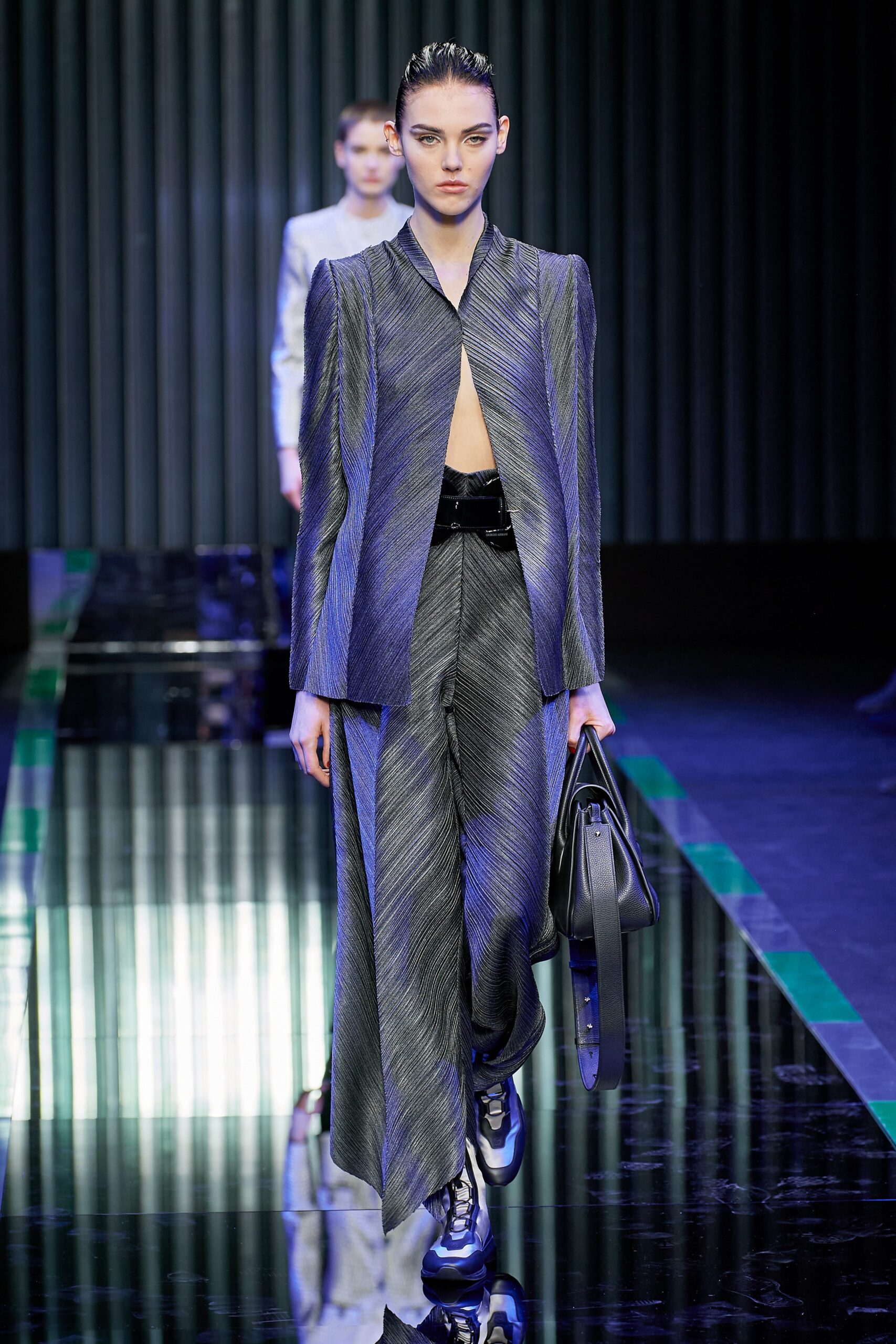 Giorgio Armani F/W 22 Look 11