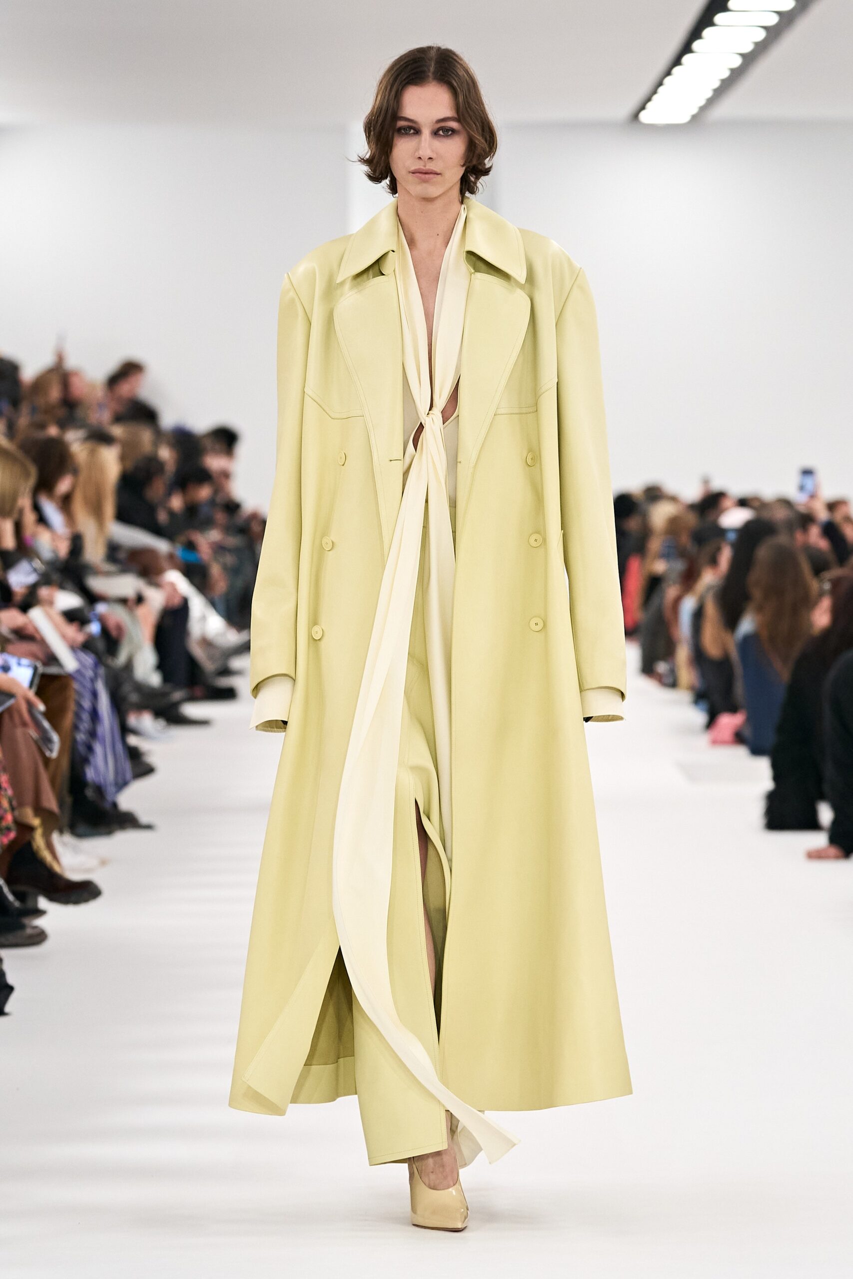 Givenchy F/W 23 Look 11