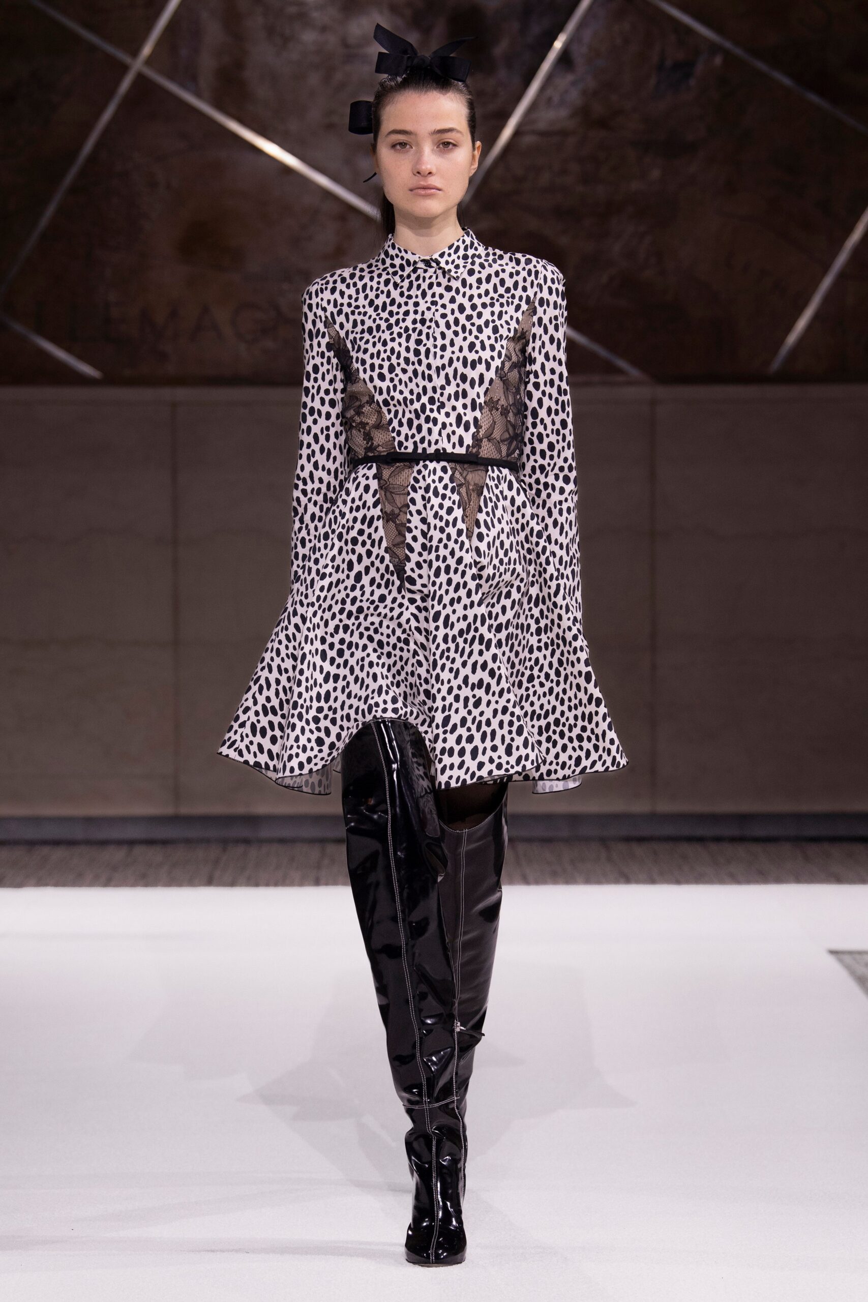 Giambattista Valli F/W 22 Look 12