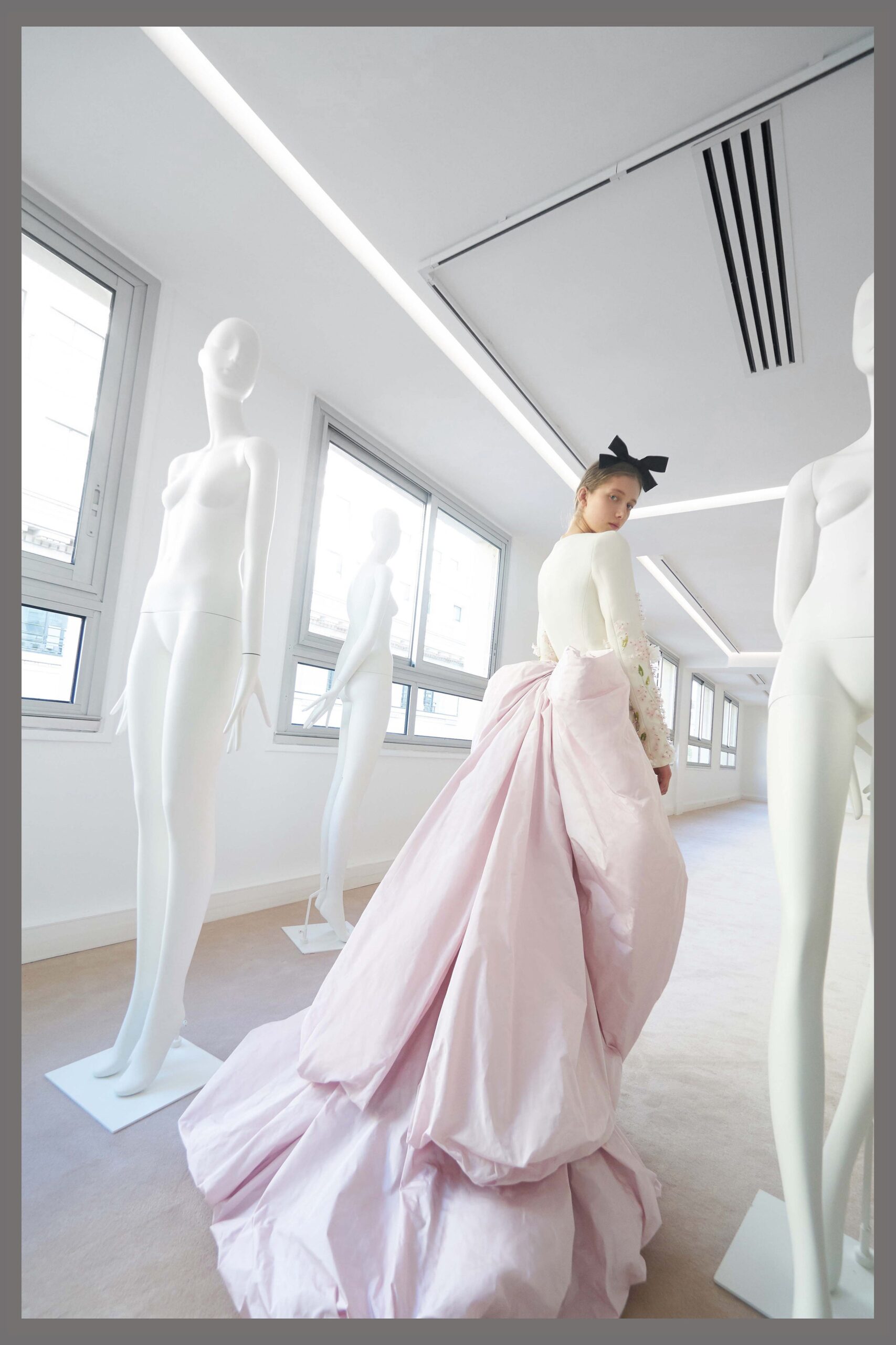 Giambattista Valli F/W 19 Couture Look 12