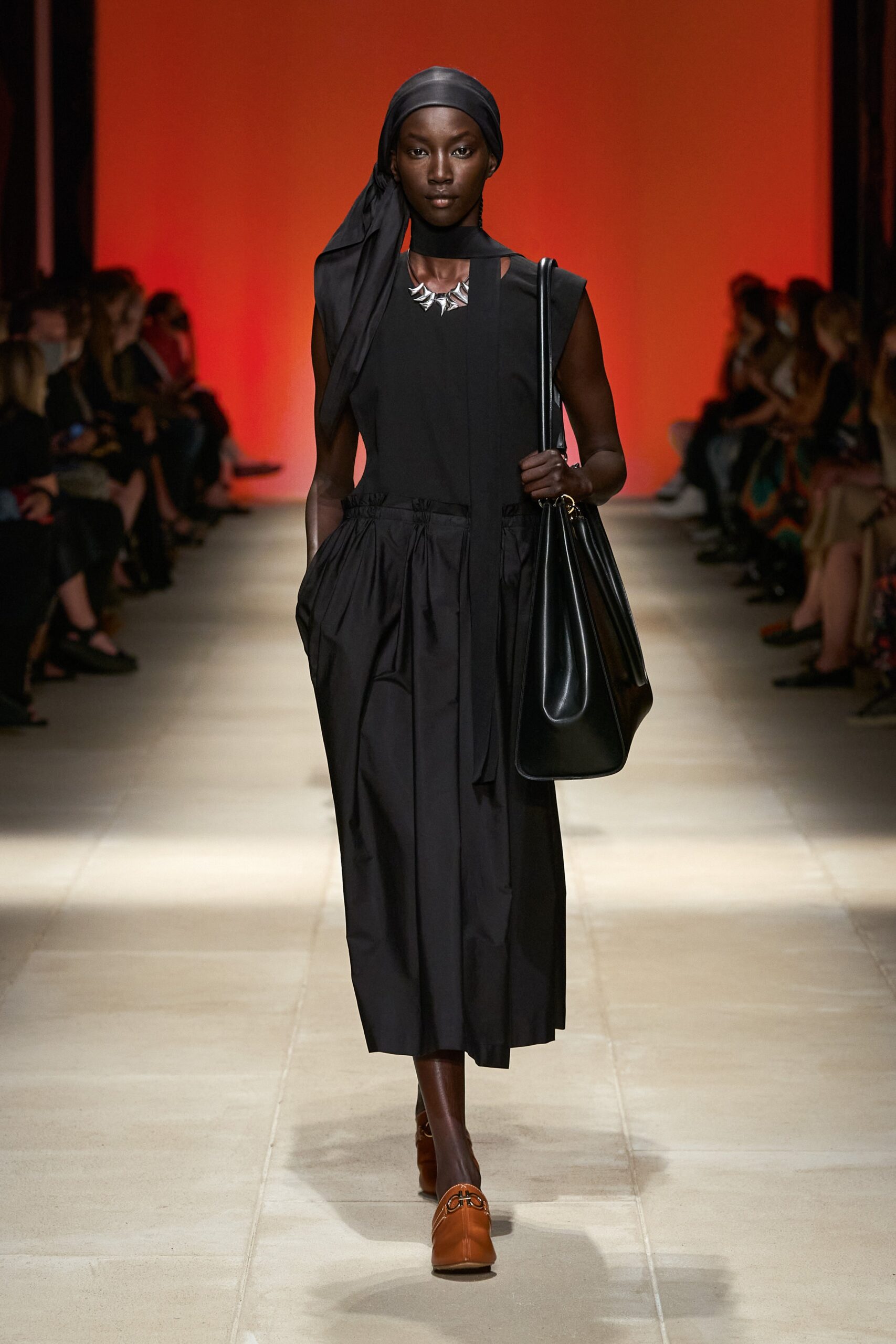 Ferragamo S/S 22 Look 12
