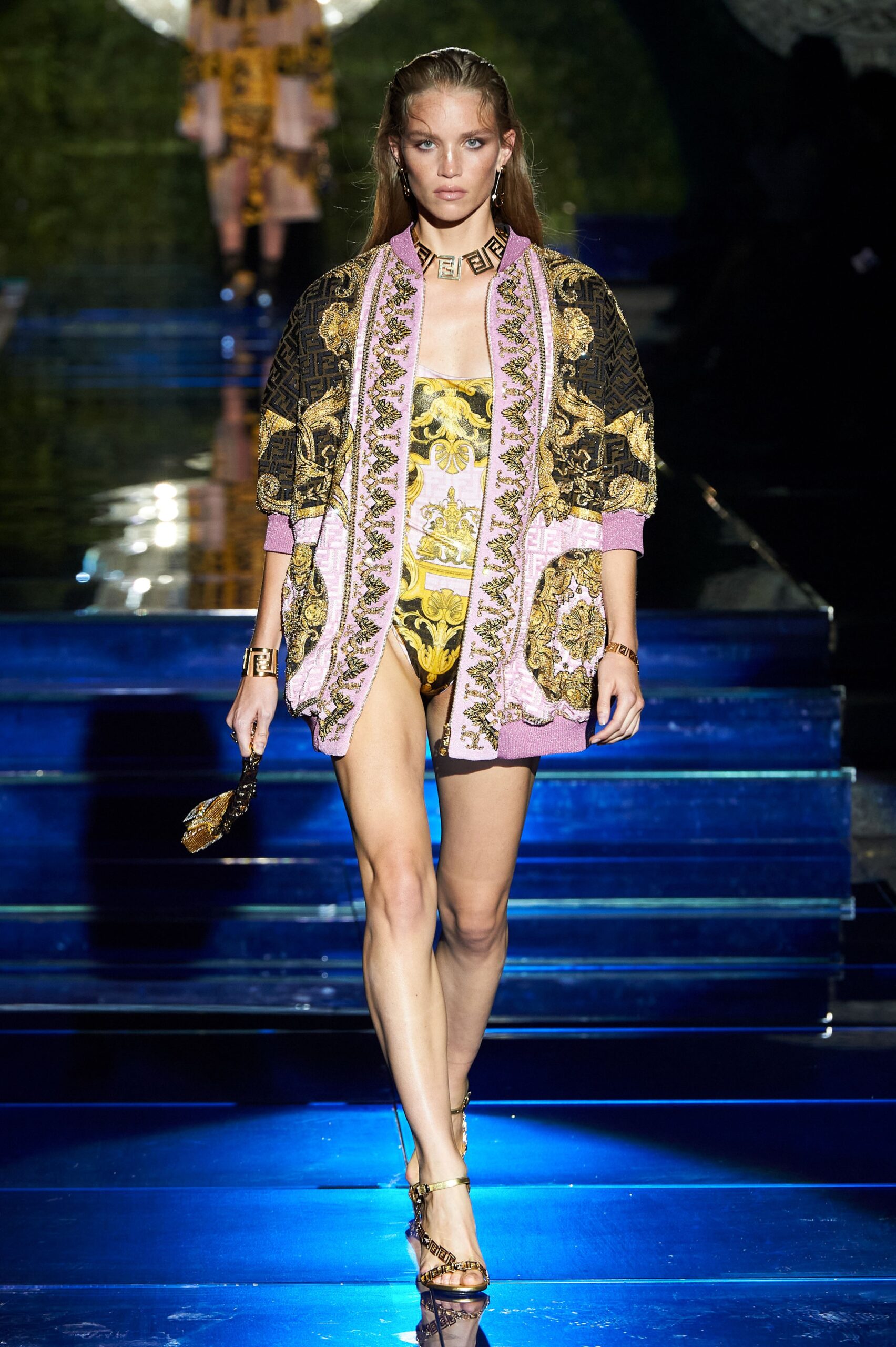 Fendi F/W 22 Look 12