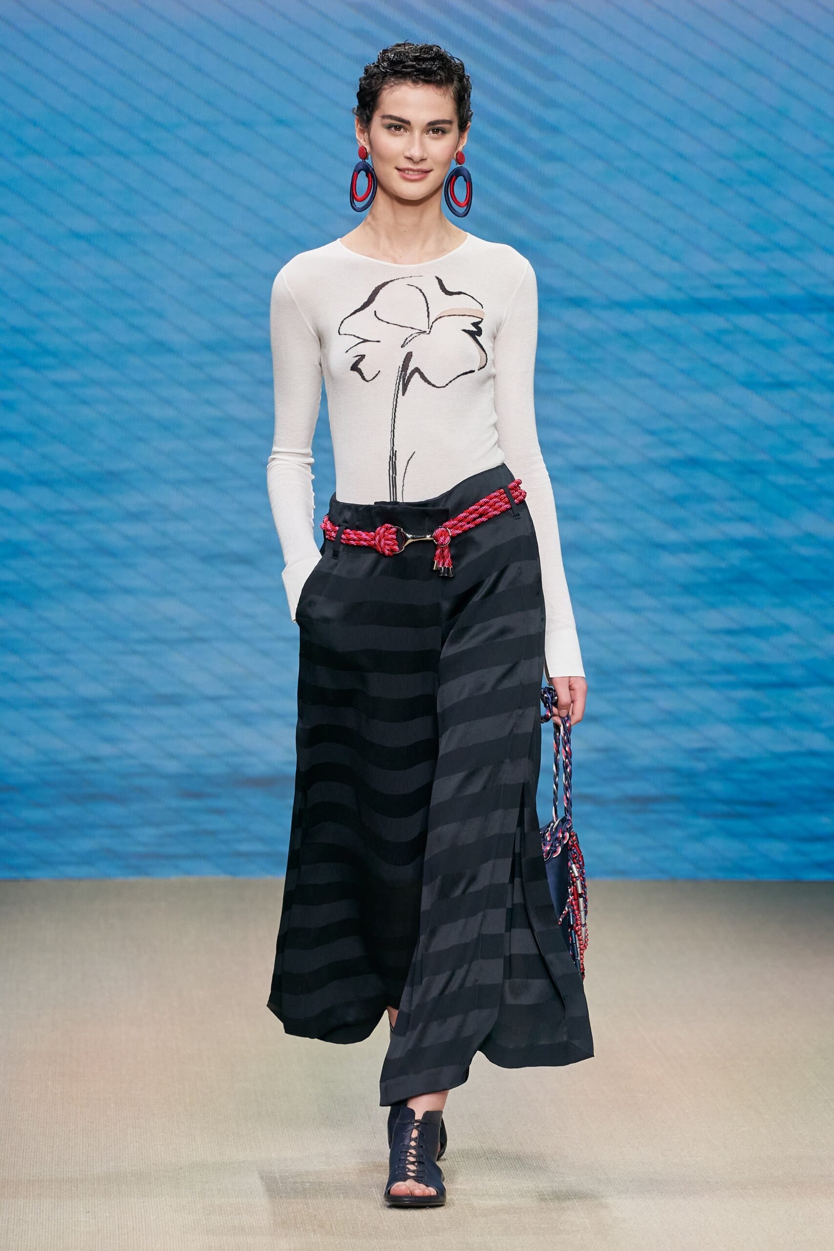 Giorgio Armani S/S 22 Look 13