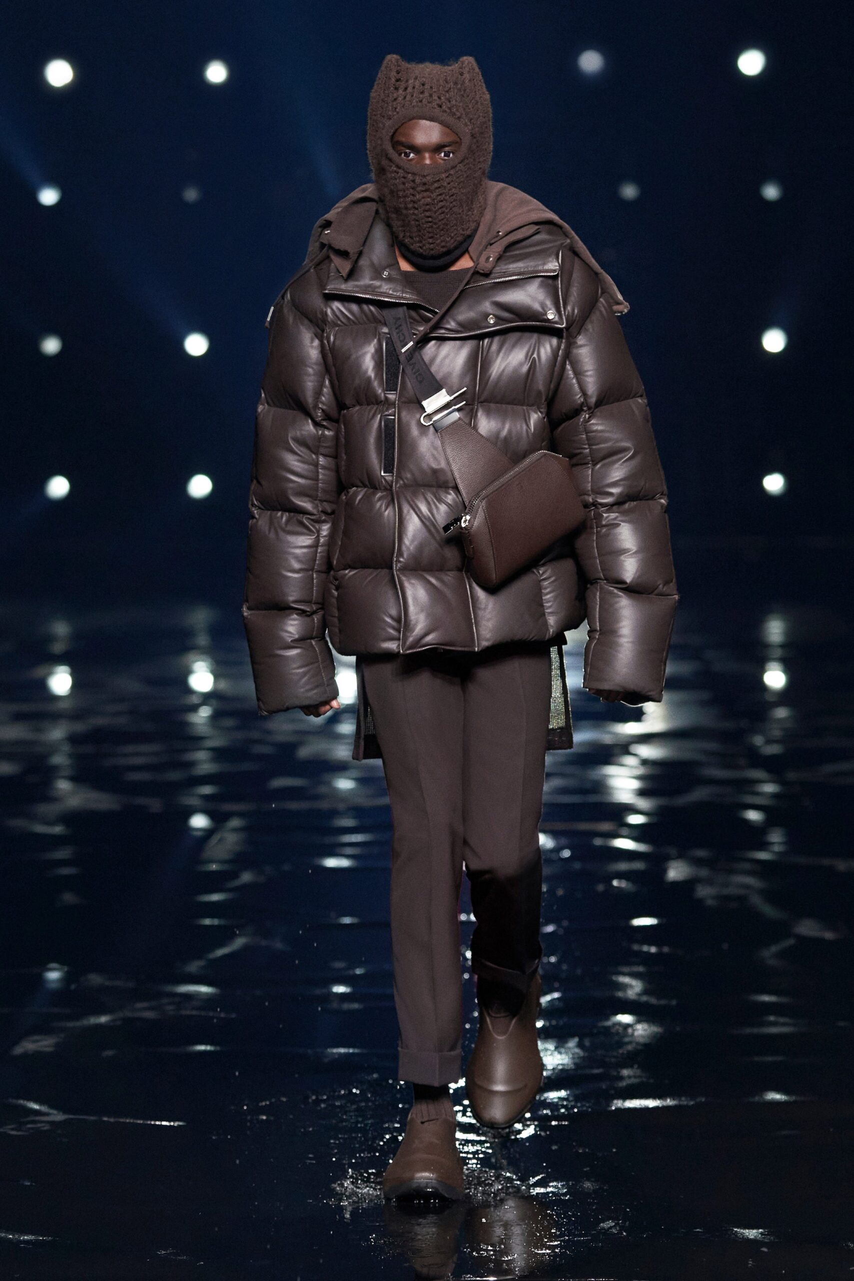 Givenchy F/W 21 Look 13