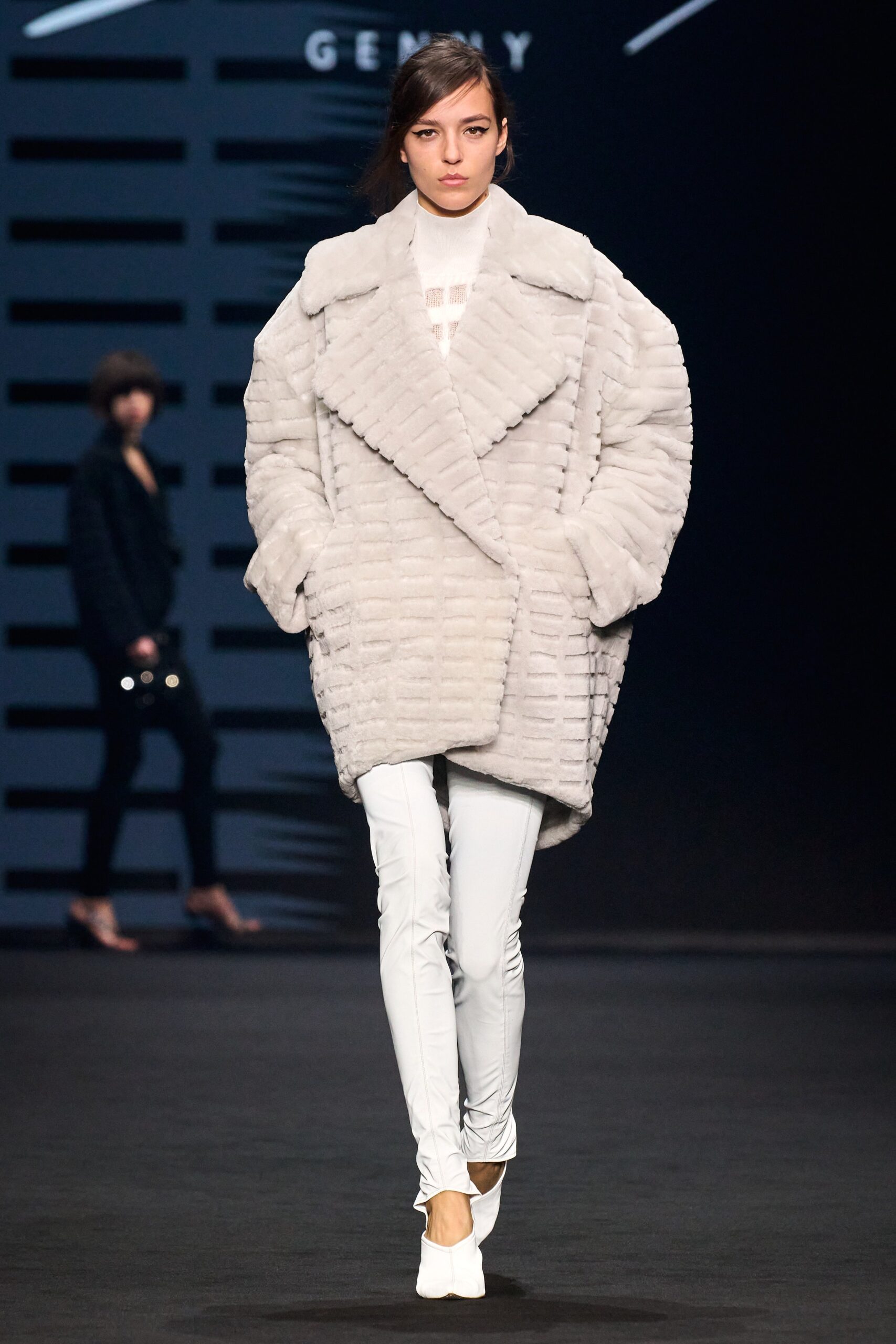 Genny F/W 23 Look 13
