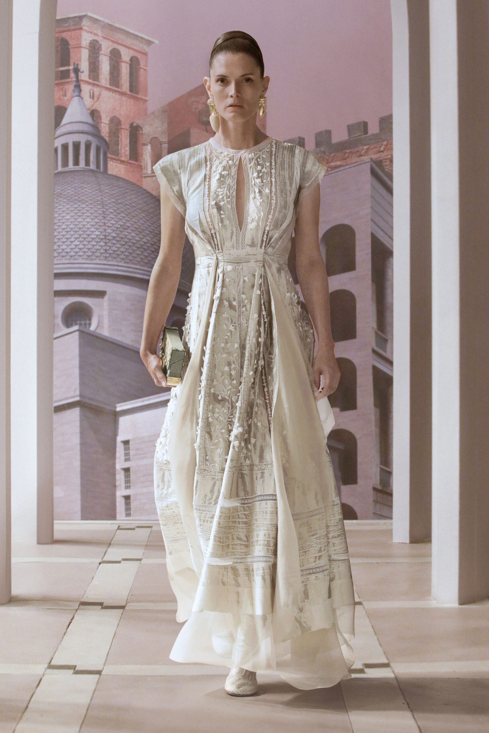 Fendi F/W 21 Couture Look 14