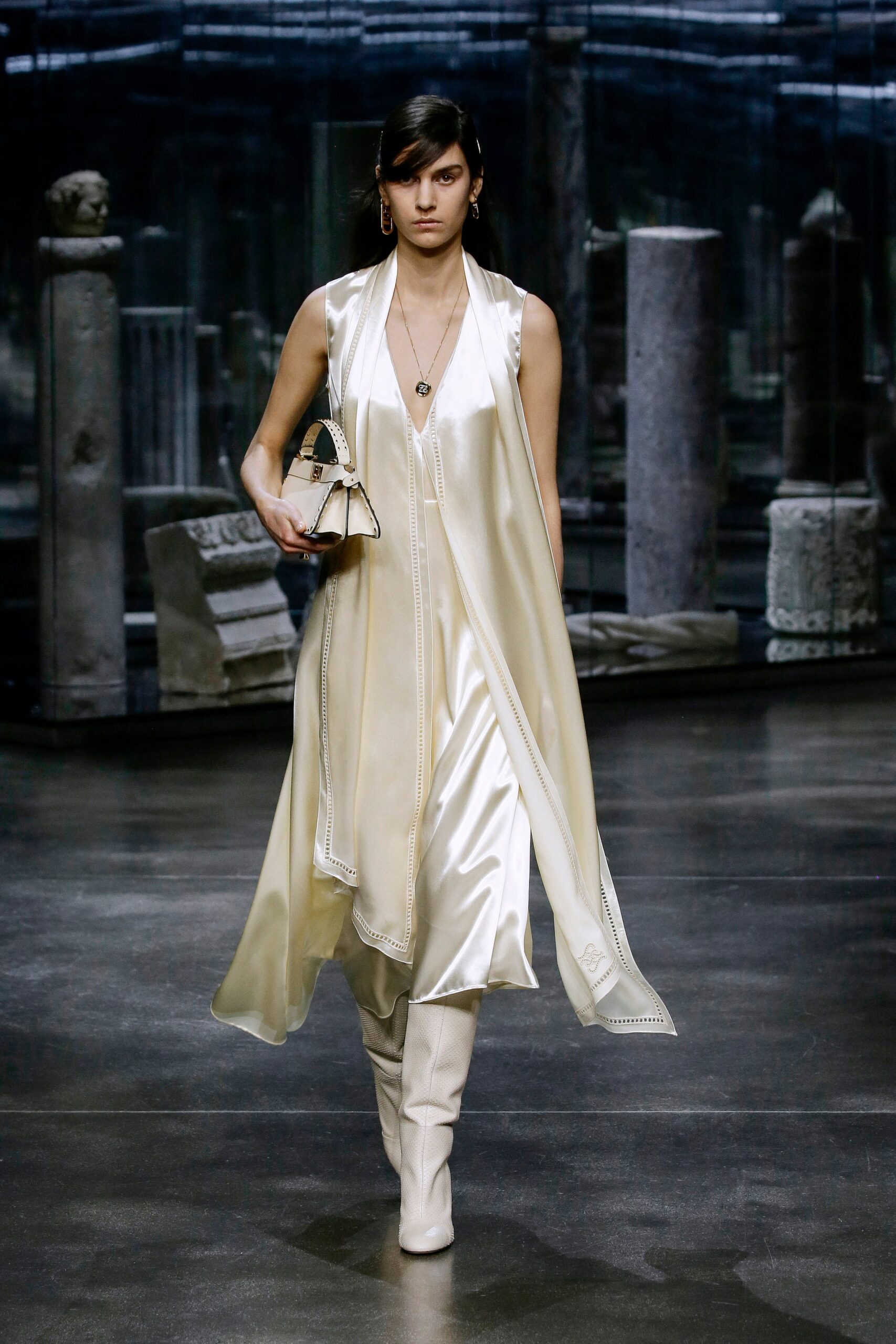 Fendi F/W 21 Look 14