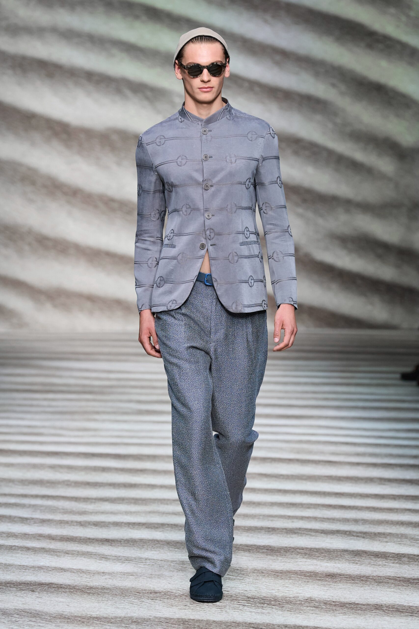 Giorgio Armani S/S 23 Menswear Look 14