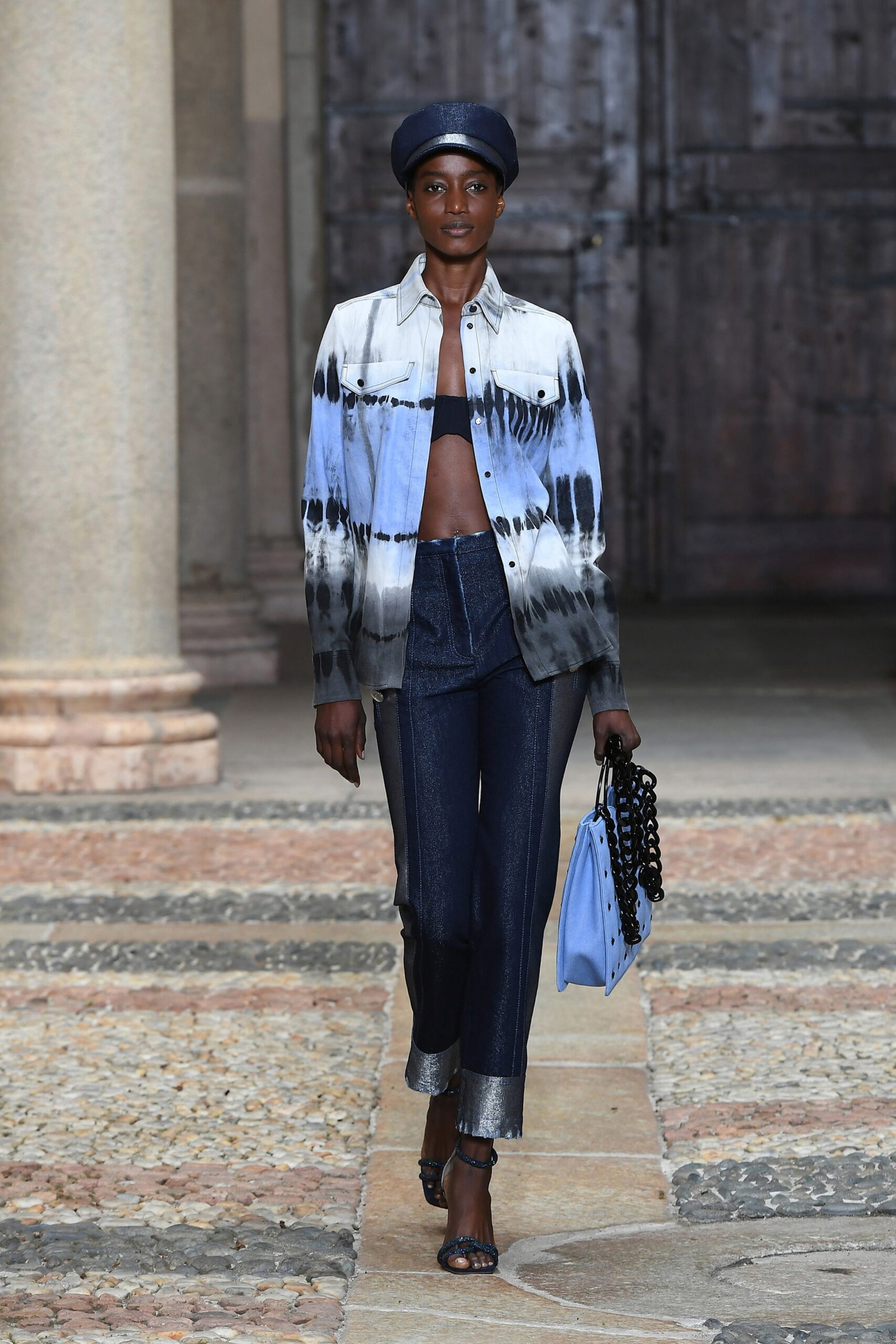 Genny S/S 22 Look 15