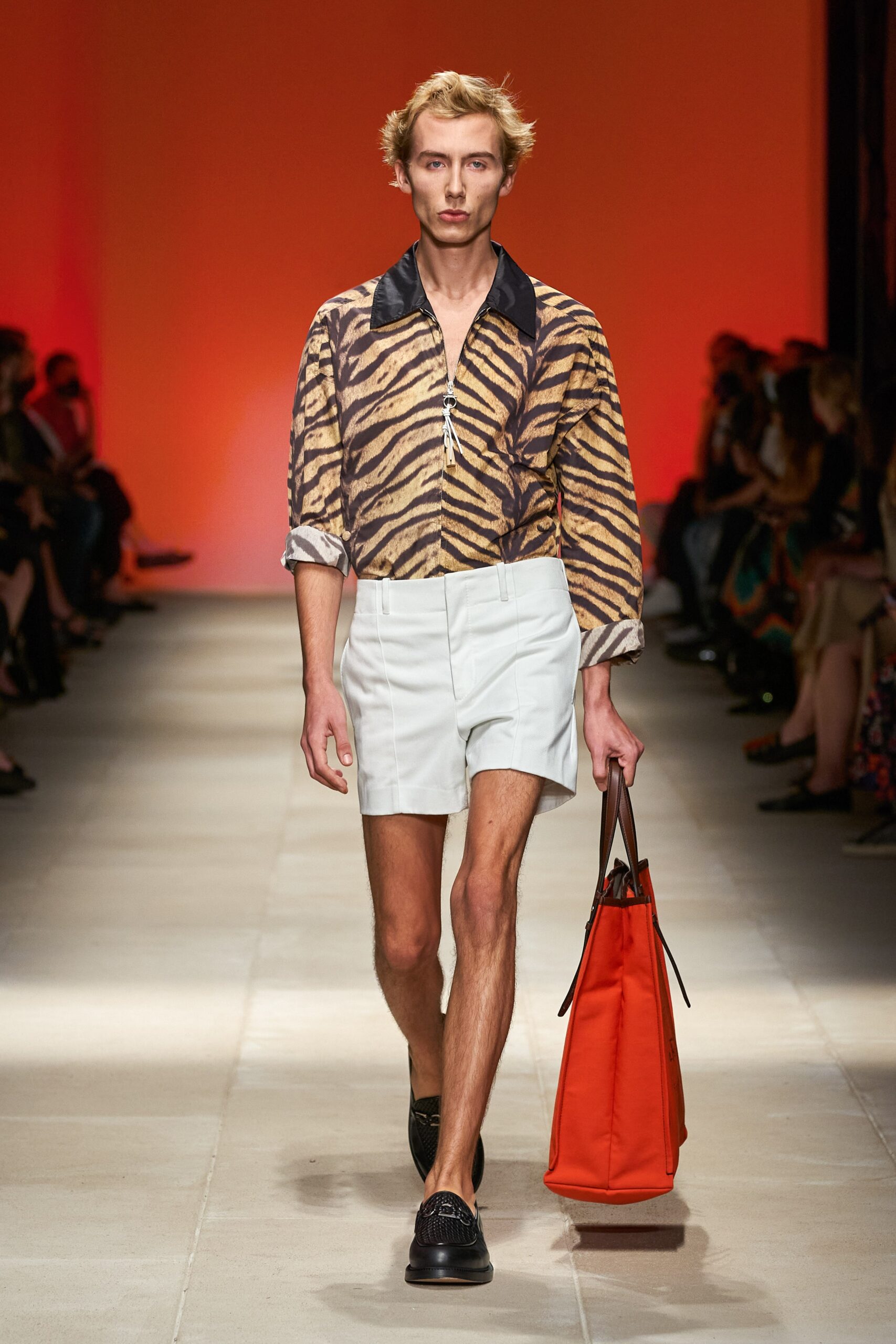 Ferragamo S/S 22 Look 15