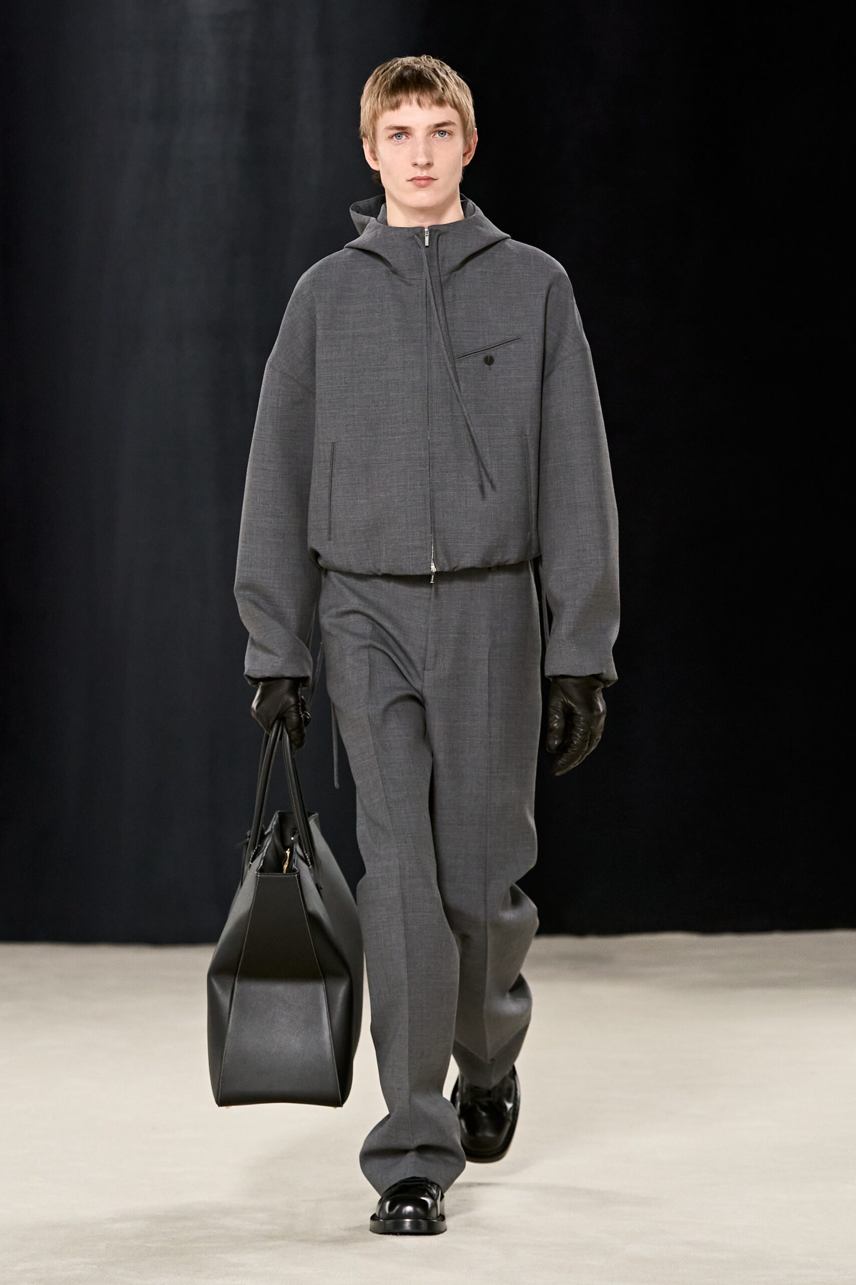 Ferragamo F/W 23 Look 15