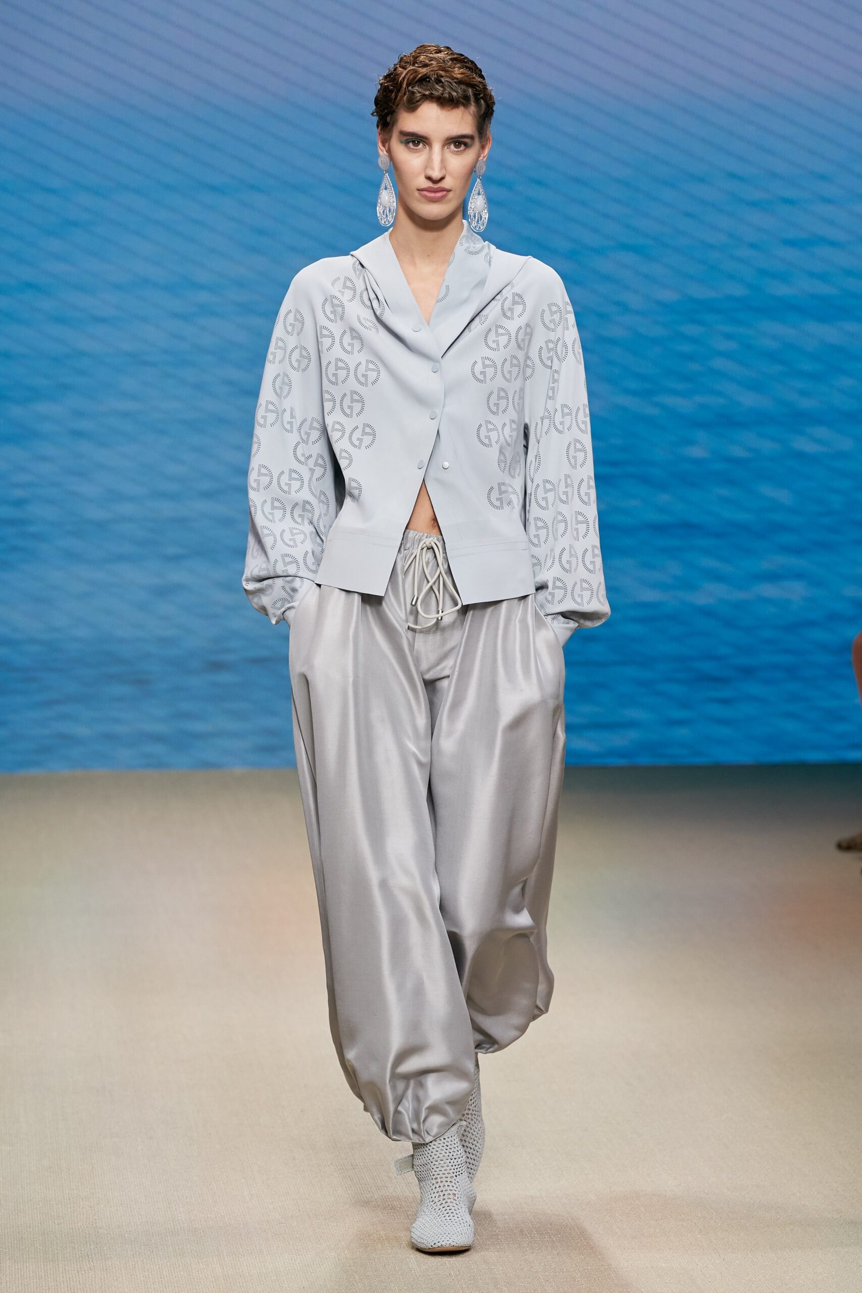 Giorgio Armani S/S 22 Look 16