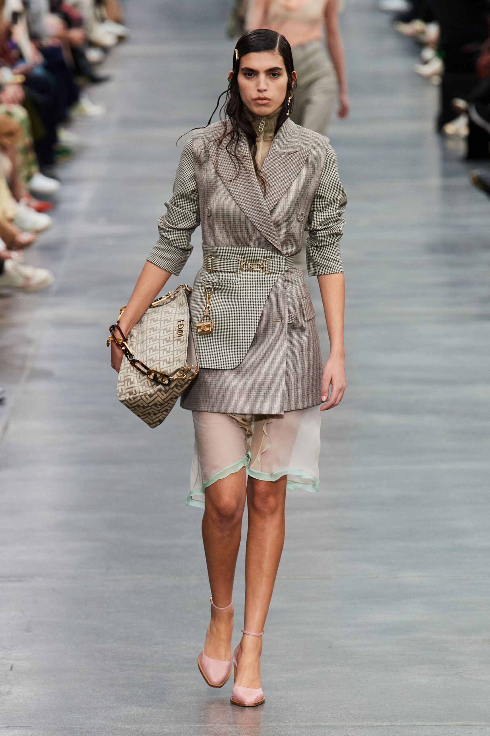 Fendi F/W 22 Look 16