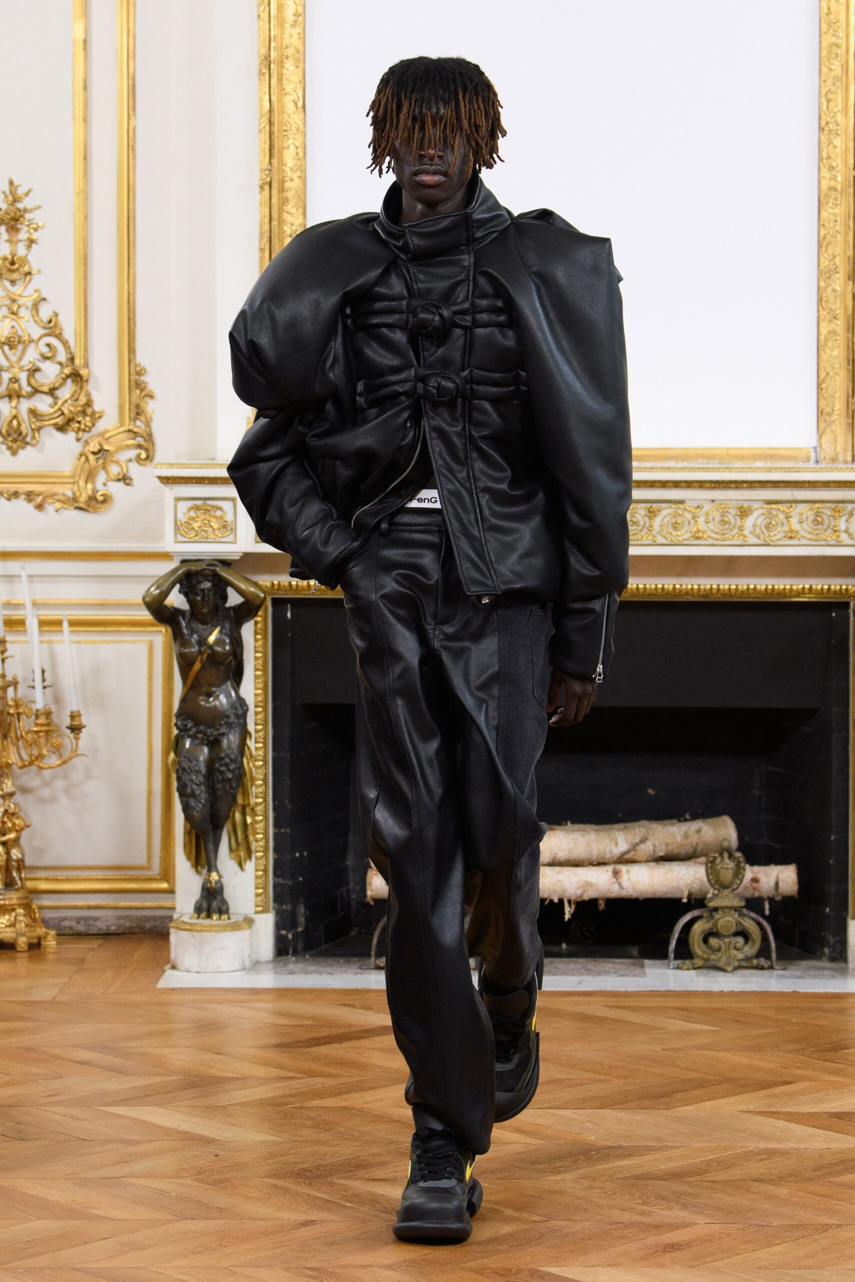 Feng Chen Wang F/W 23 Menswear Look 16