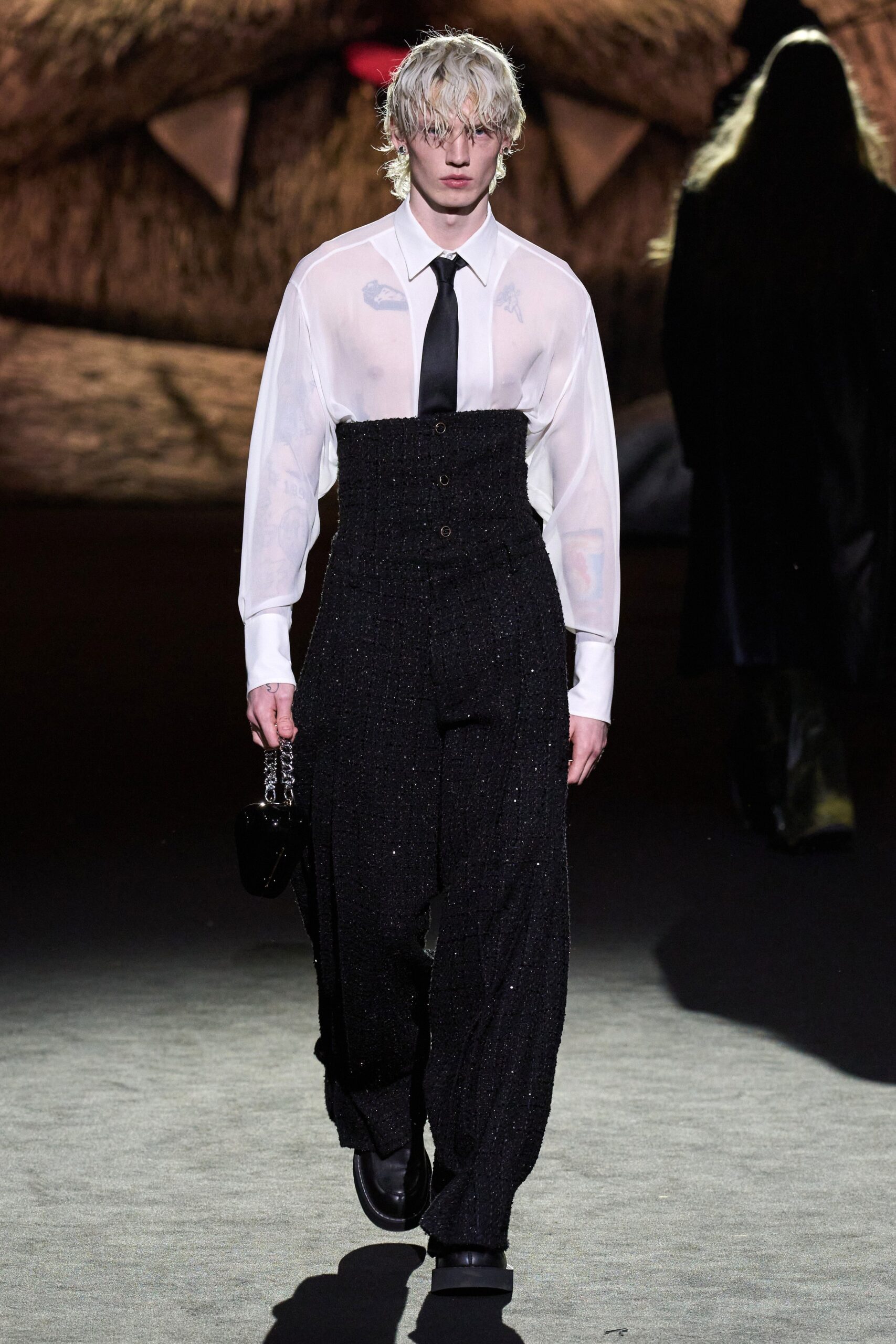 GCDS F/W 23 Look 16