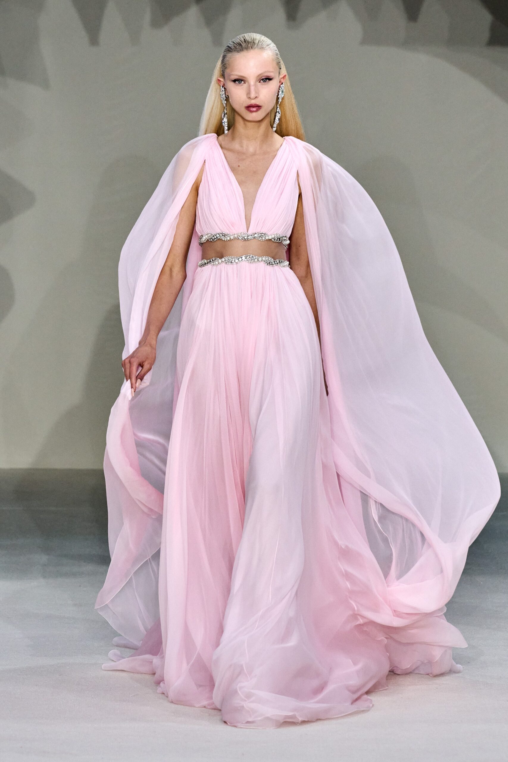 Giambattista Valli F/W 22 Couture Look 16
