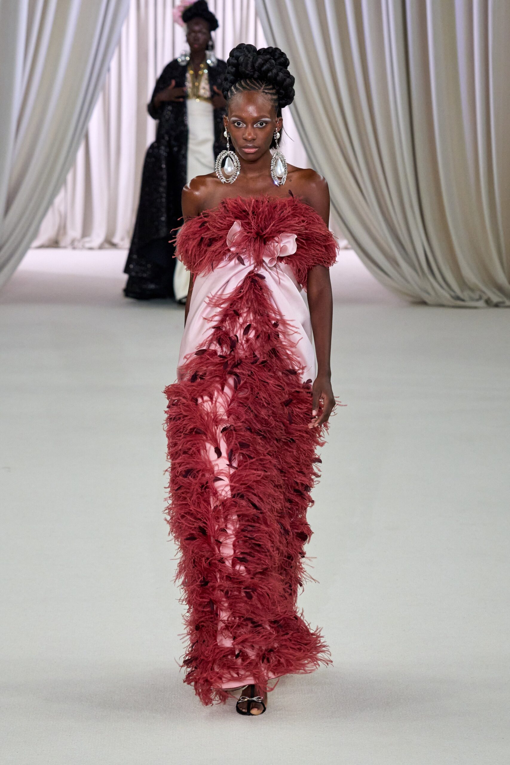 Giambattista Valli S/S 23 Couture Look 16