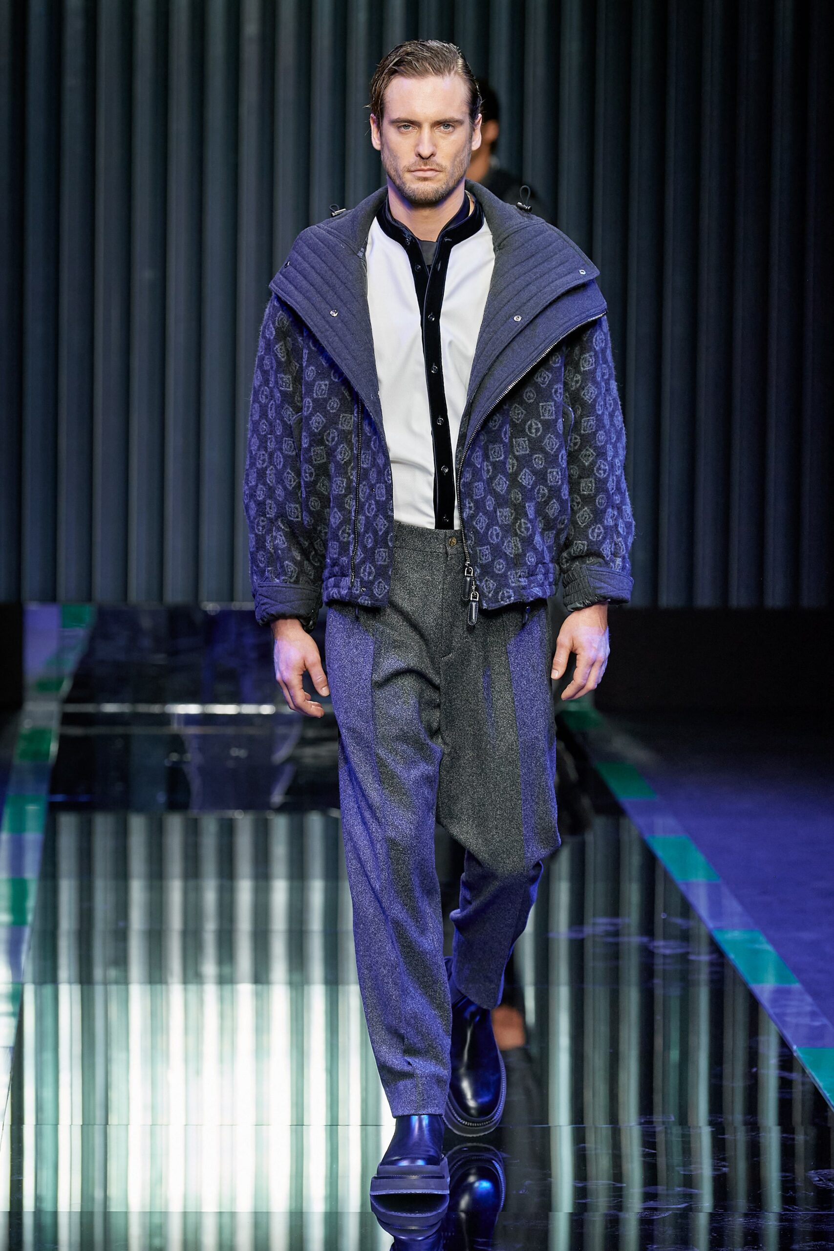 Giorgio Armani F/W 22 Look 16