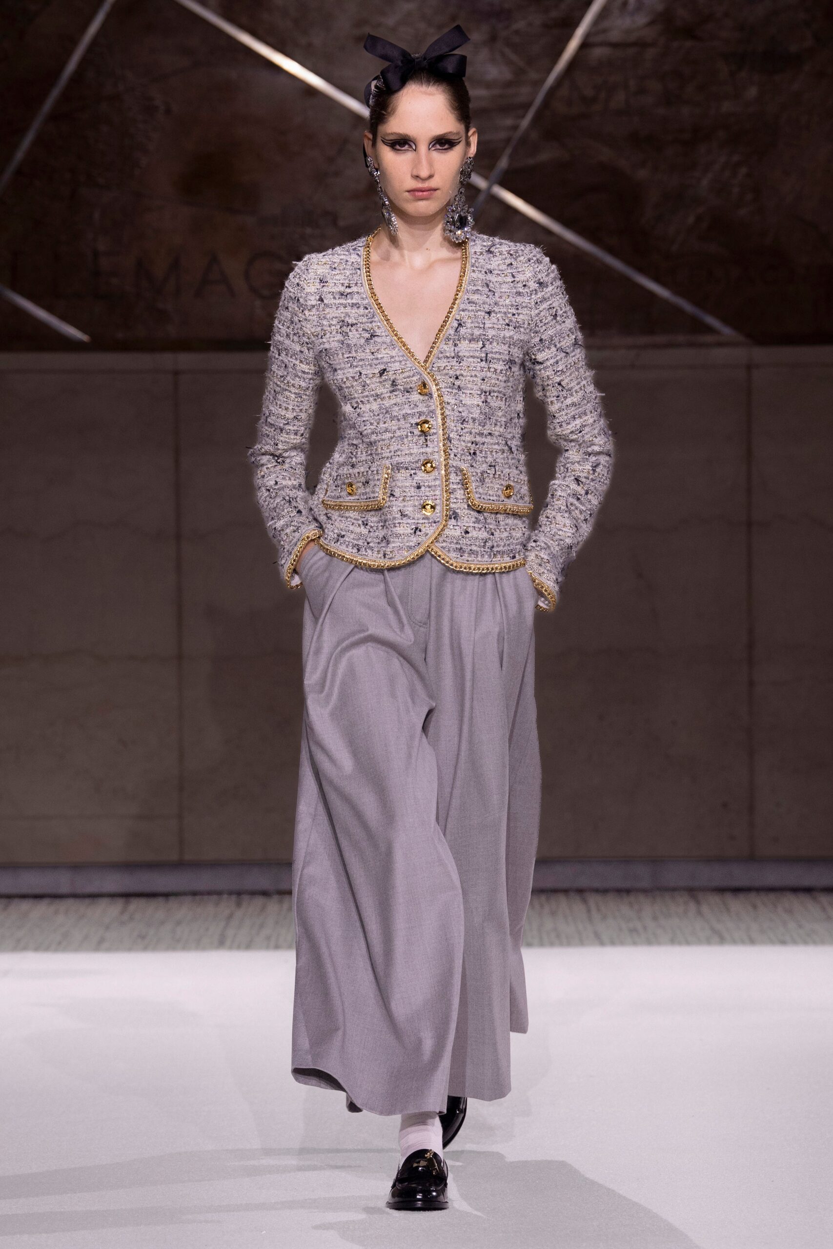 Giambattista Valli F/W 22 Look 17