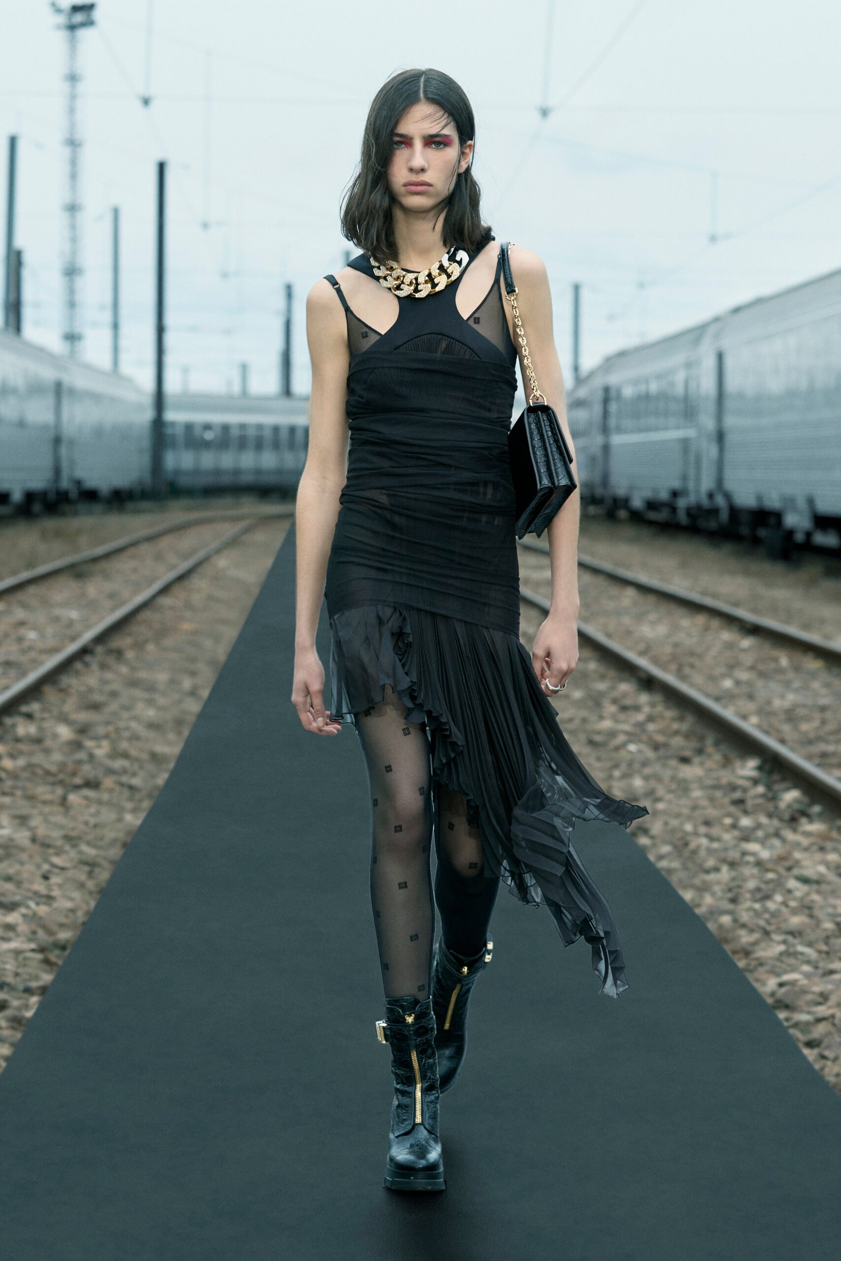 Givenchy Resort 22 Look 17
