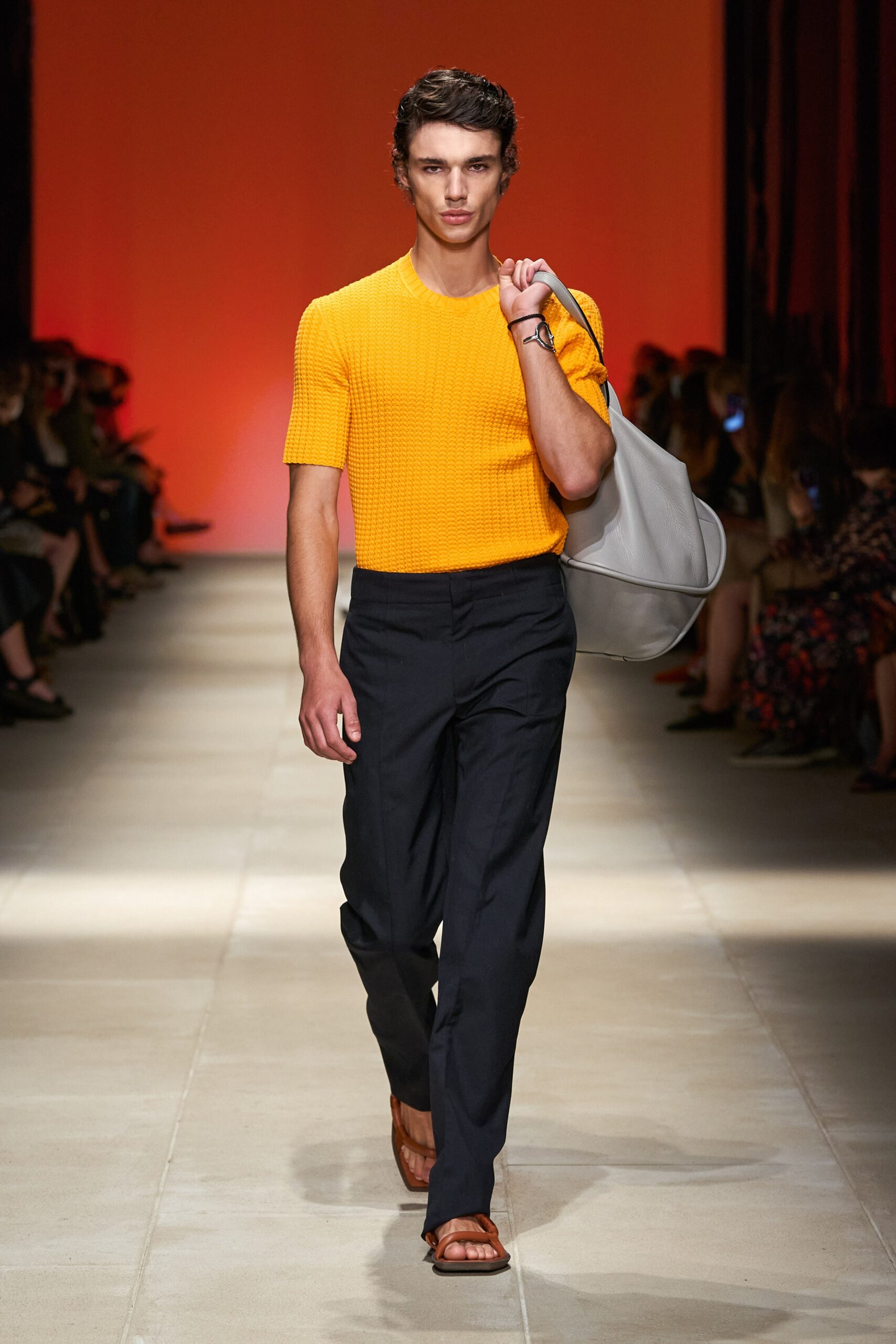 Ferragamo S/S 22 Look 17