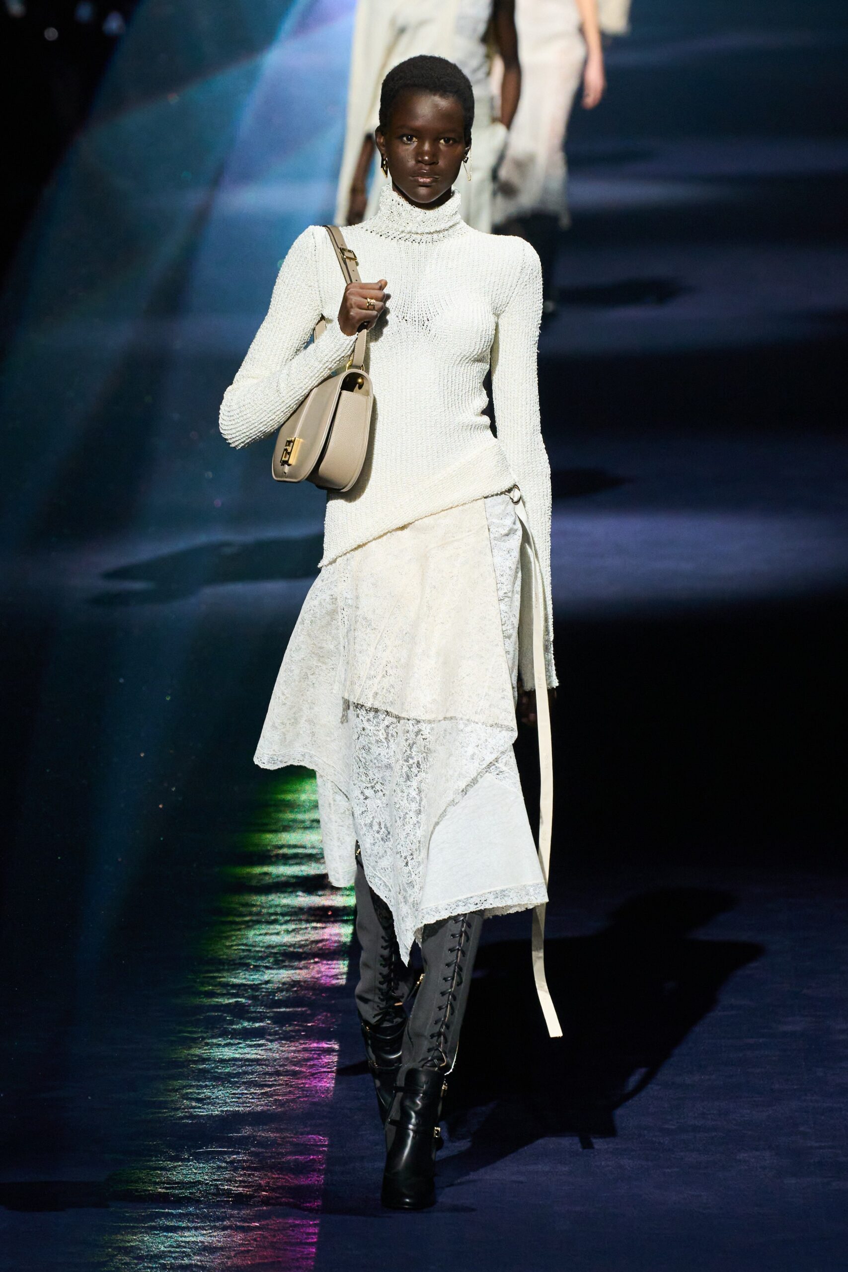Fendi F/W 23 Look 17