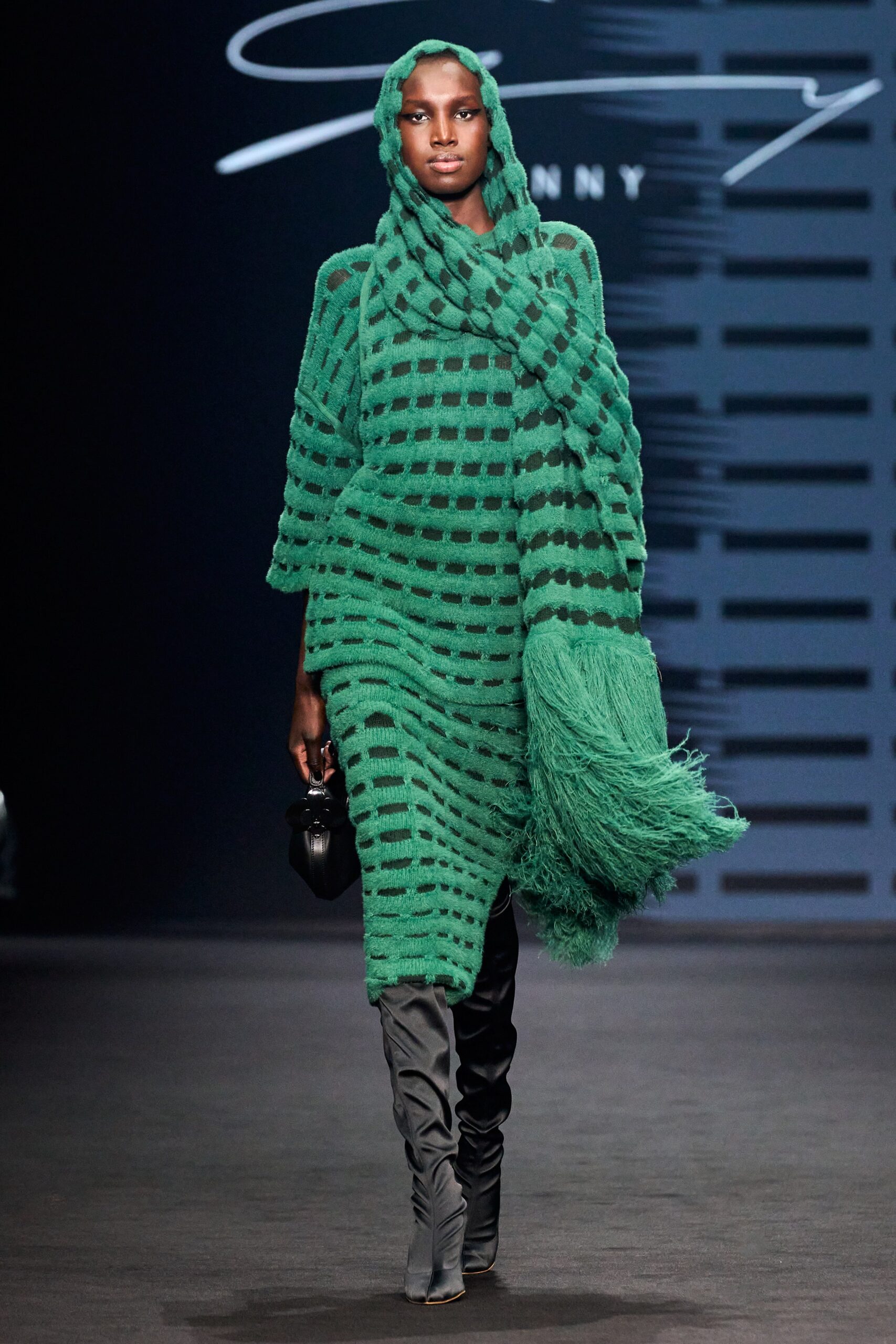 Genny F/W 23 Look 17