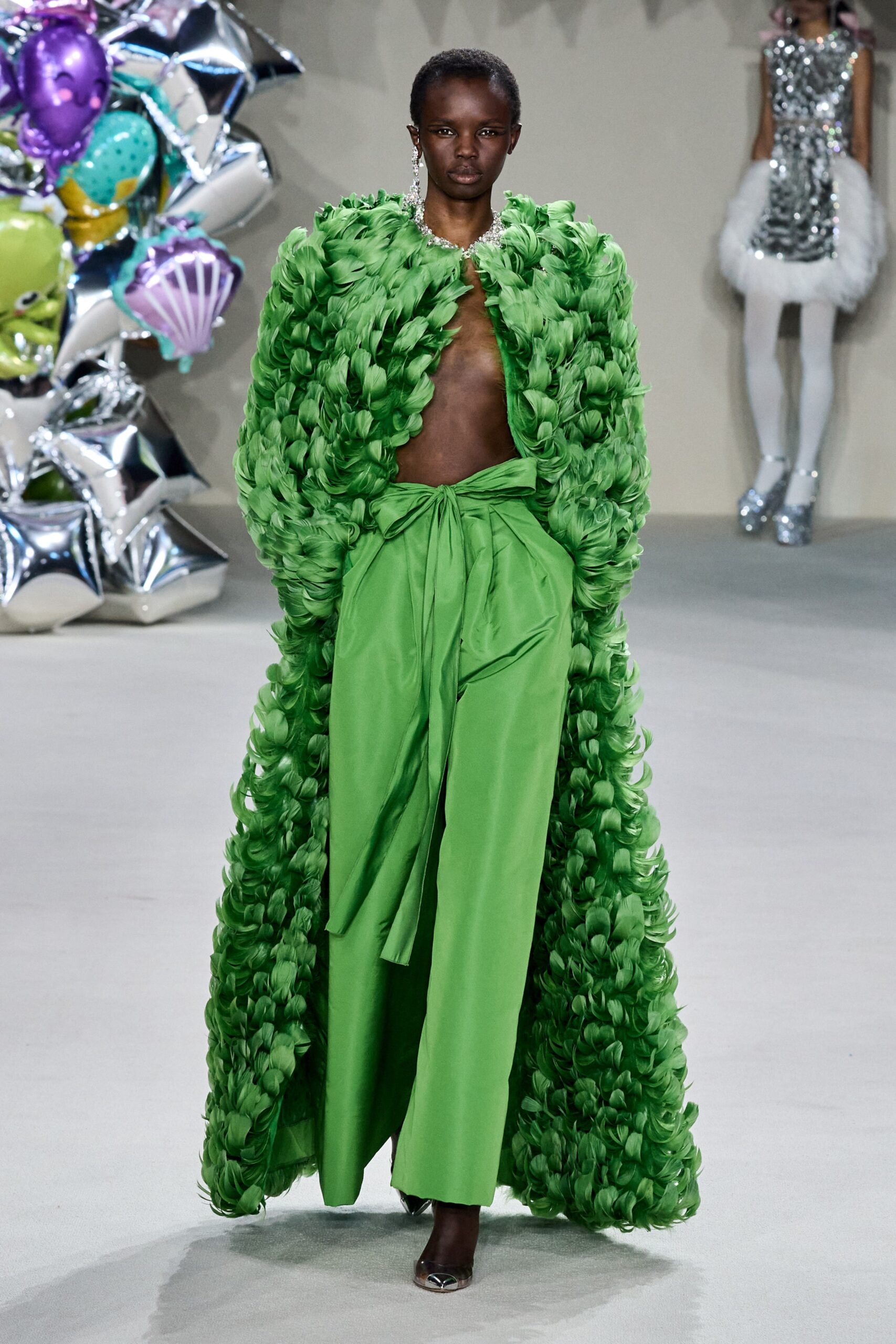 Giambattista Valli F/W 22 Couture Look 17