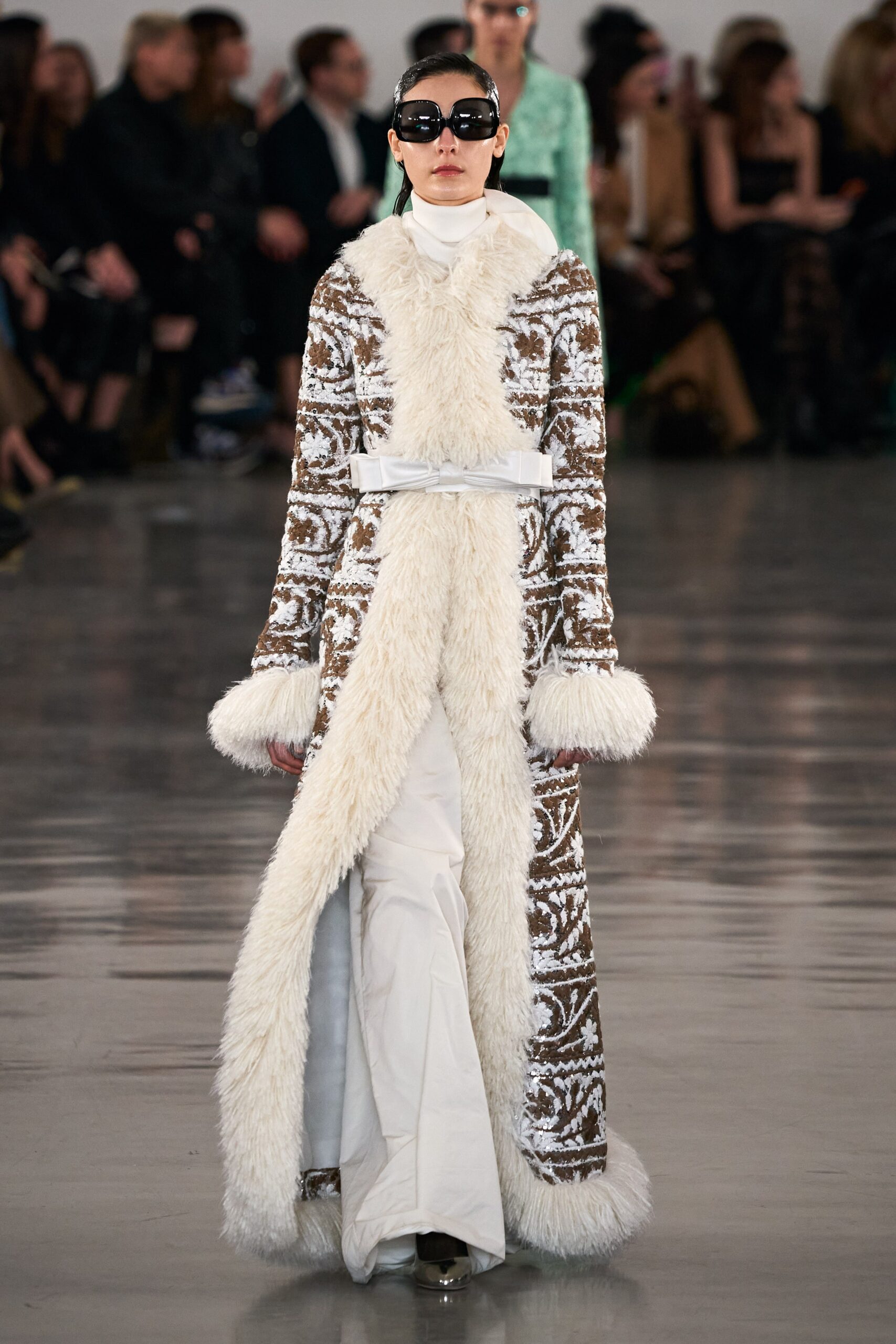 Giambattista Valli F/W 22 Look 17