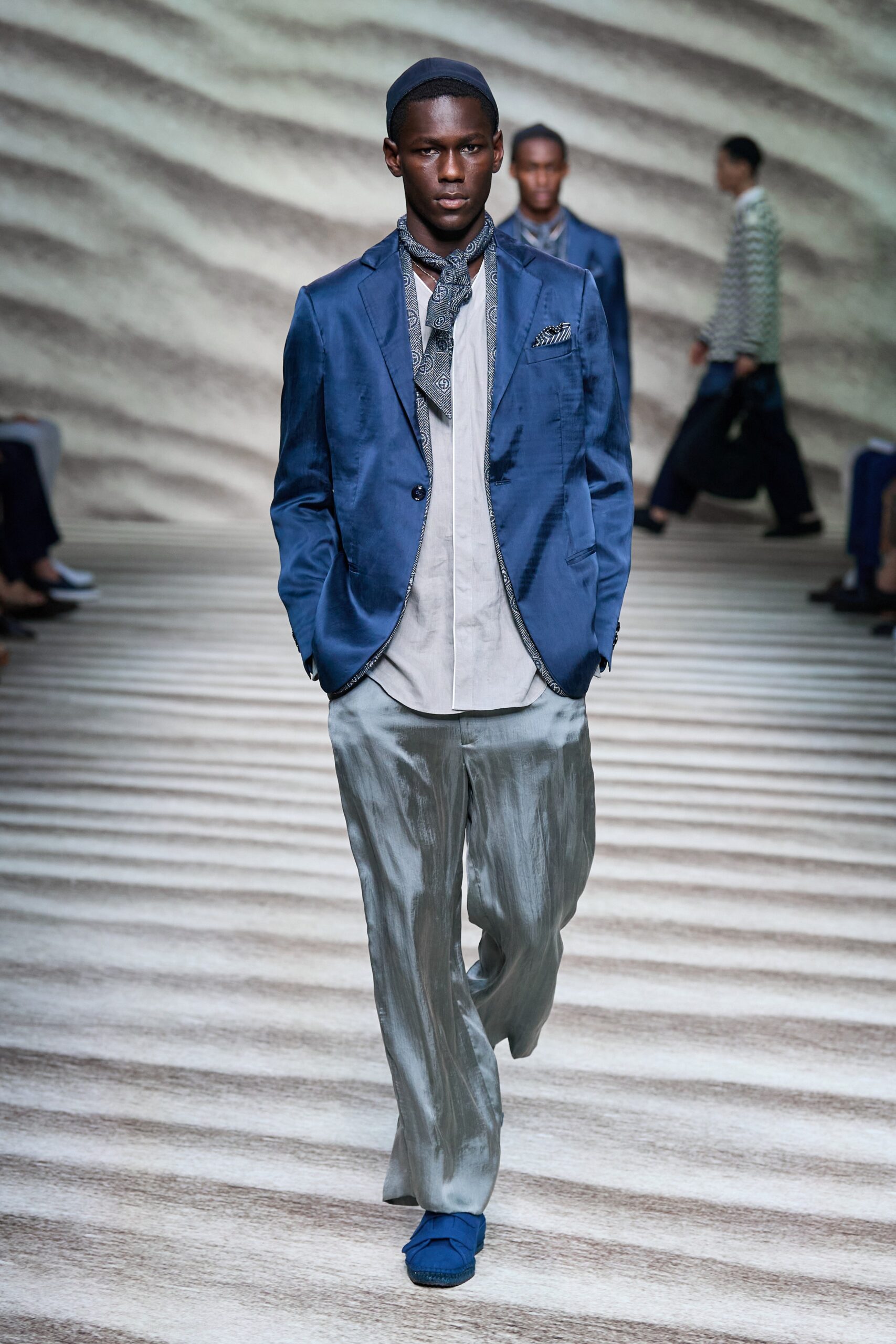 Giorgio Armani S/S 23 Menswear Look 17