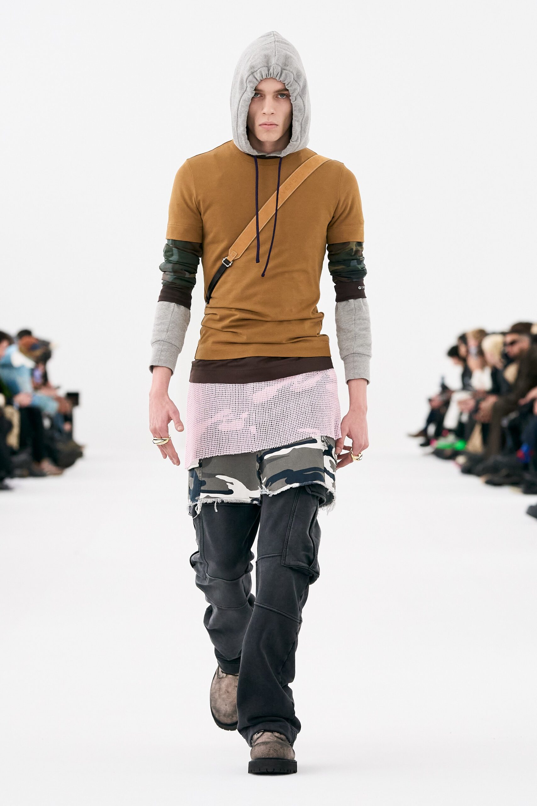 Givenchy F/W 23 Menswear Look 17