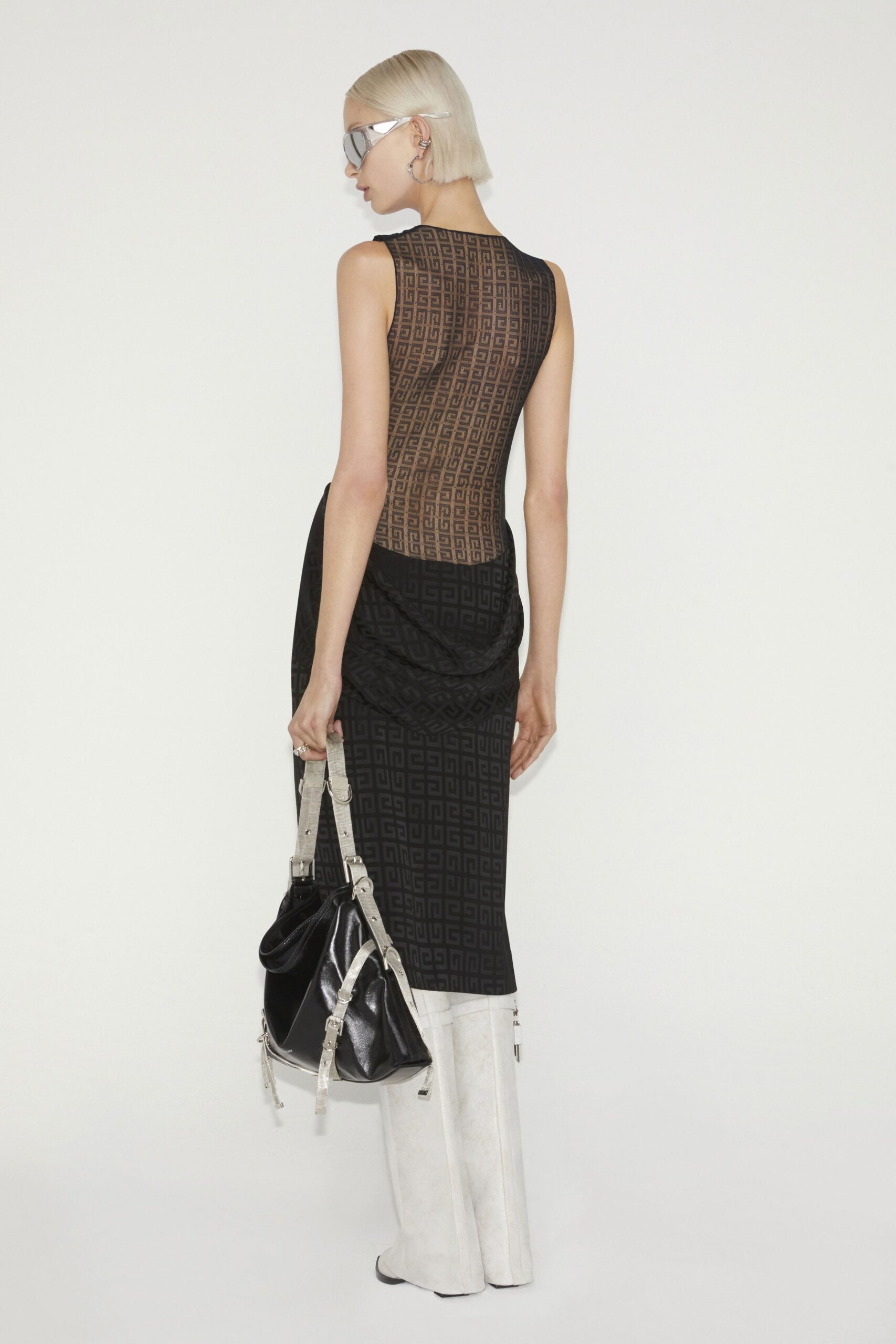 Givenchy F/W 23 Look 17