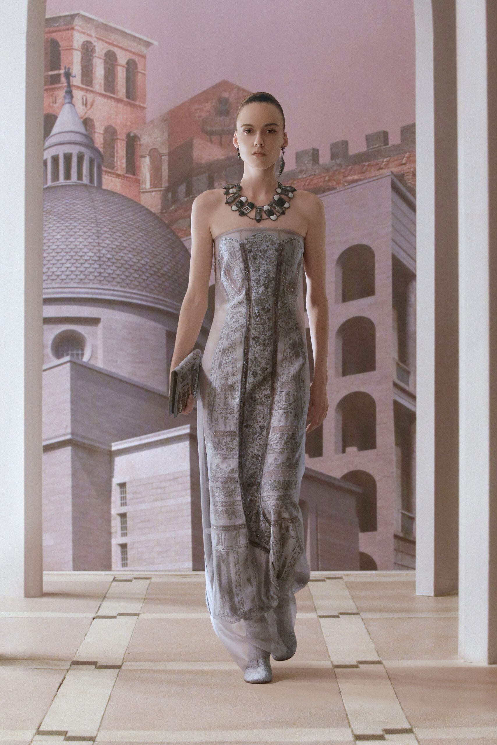 Fendi F/W 21 Couture Look 18