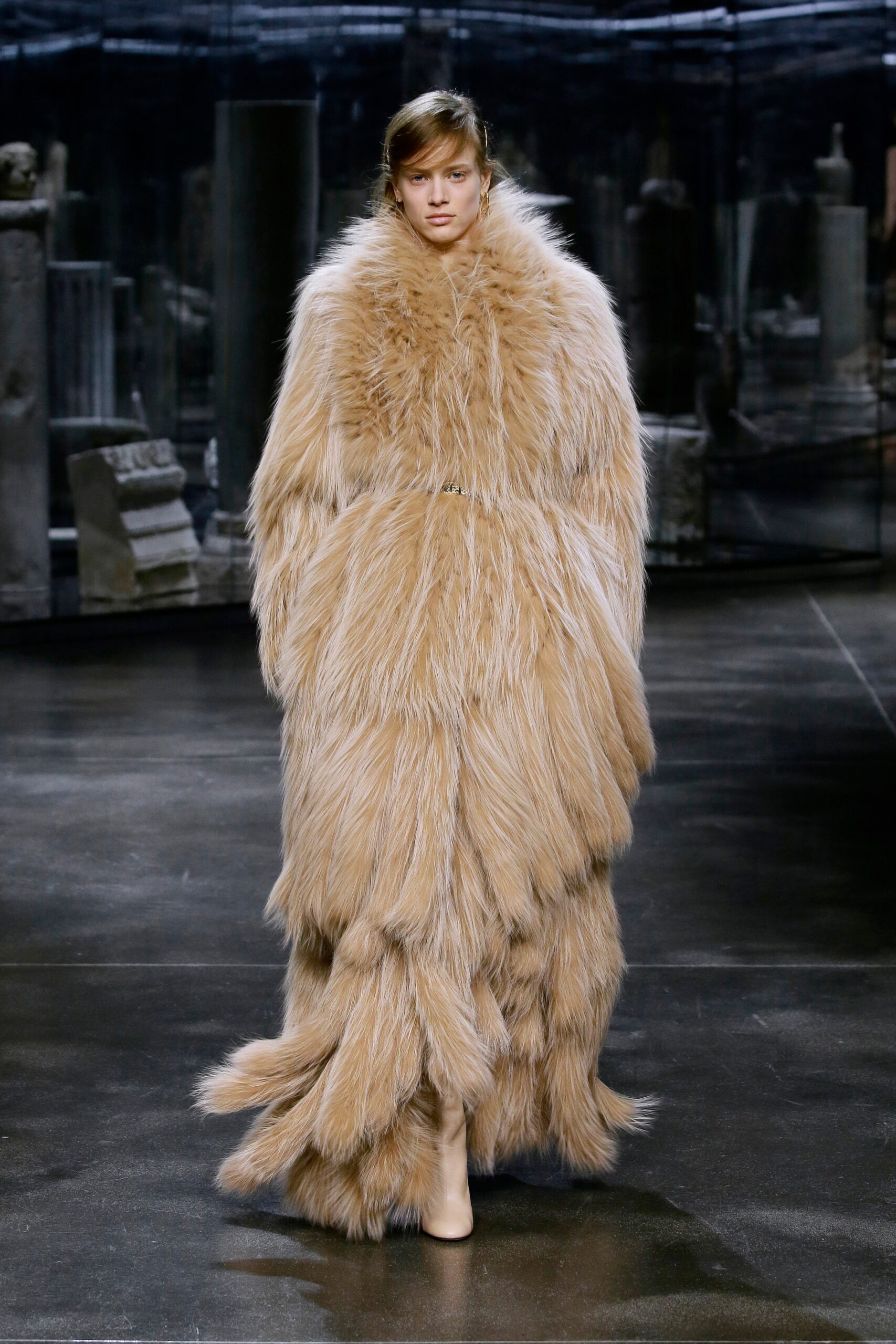 Fendi F/W 21 Look 18