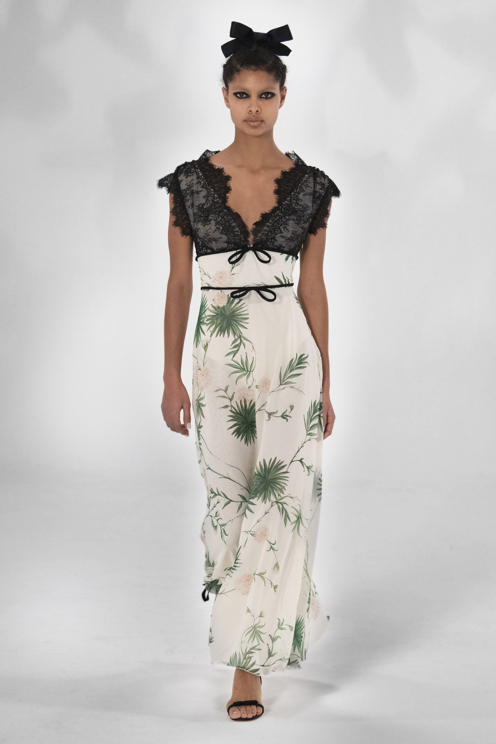 Giambattista Valli S/S 21 Look 18