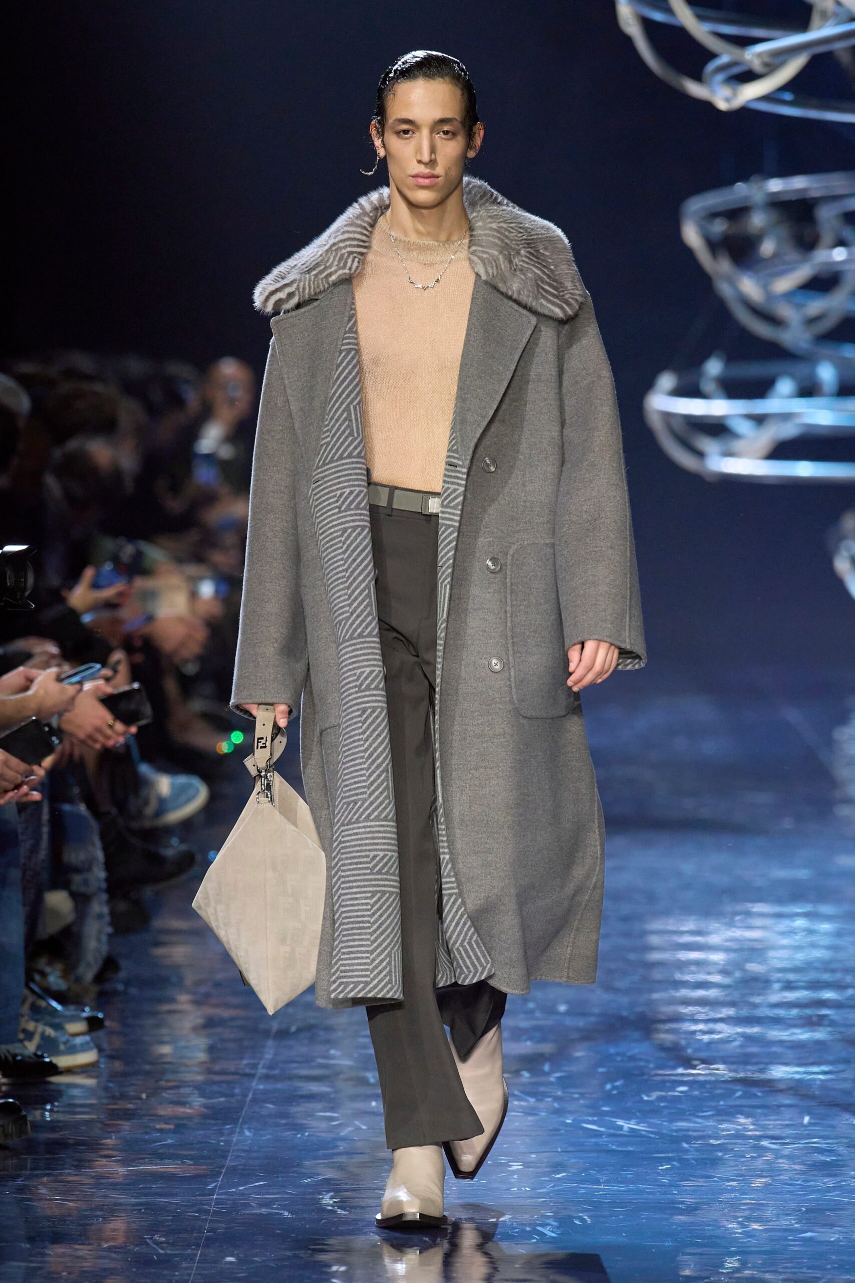 Fendi F/W 23 Menswear Look 18