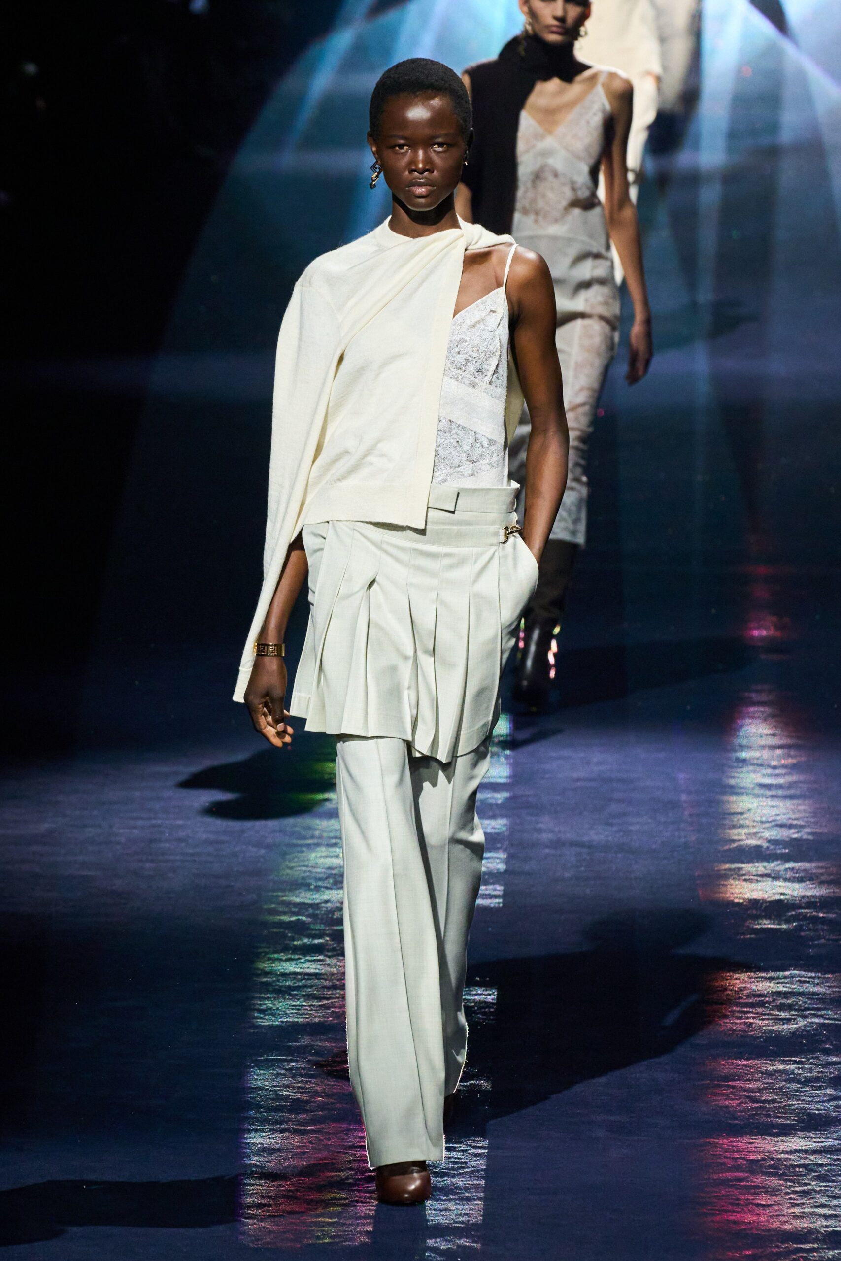 Fendi F/W 23 Look 18