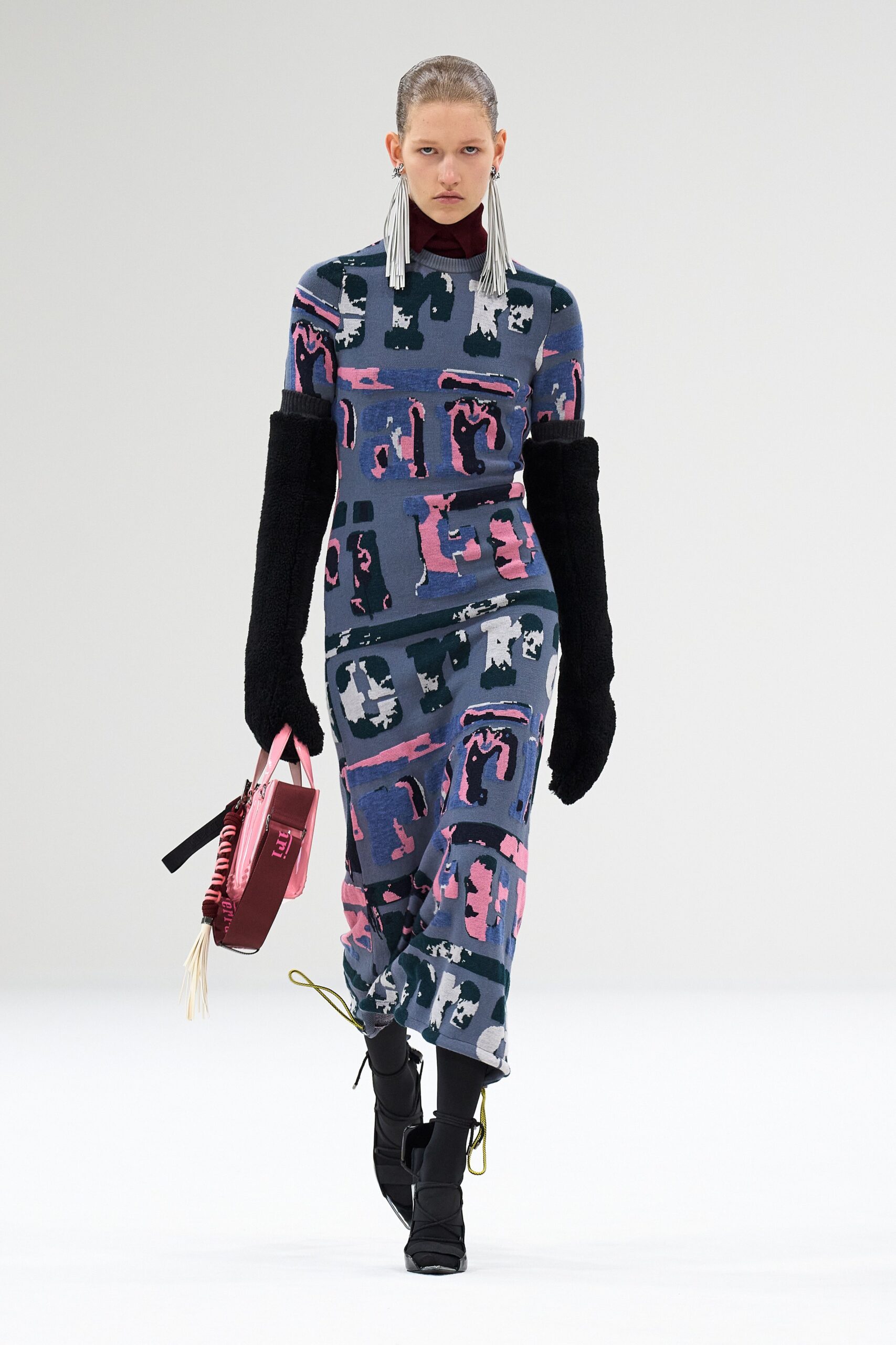 Ferrari F/W 23 Look 18