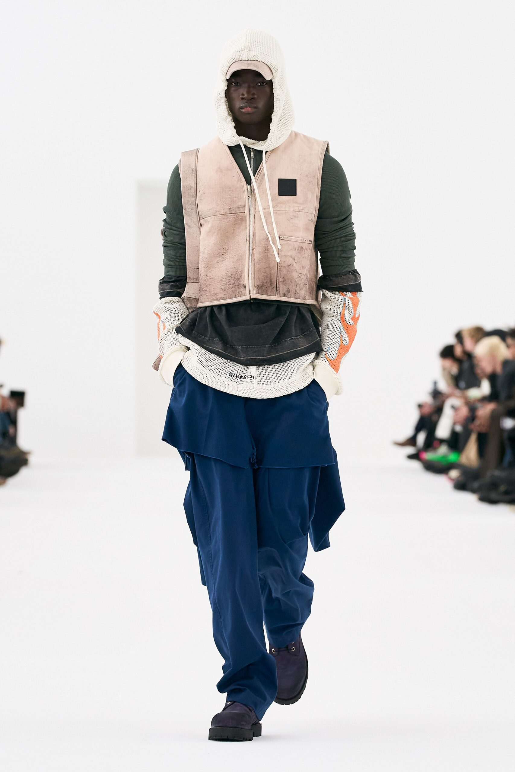 Givenchy F/W 23 Menswear Look 18