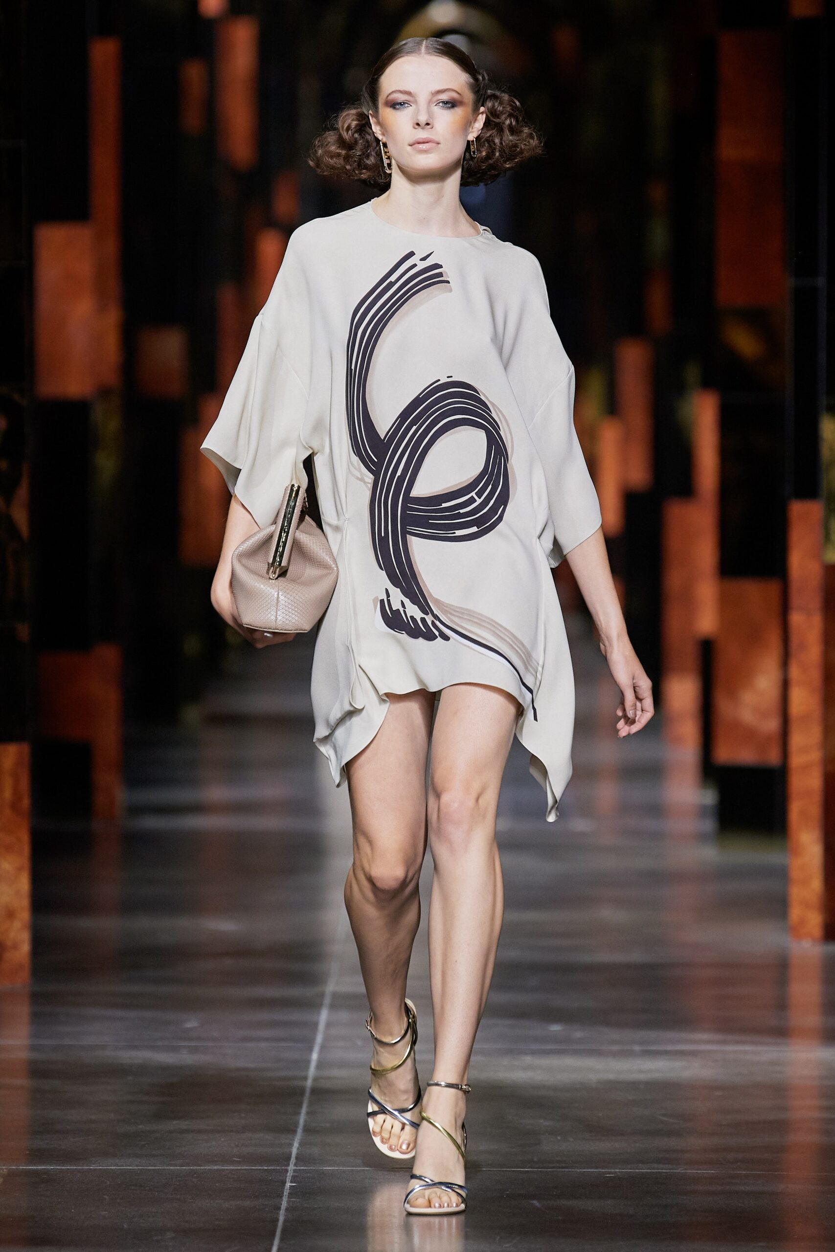 Fendi S/S 22 Look 19