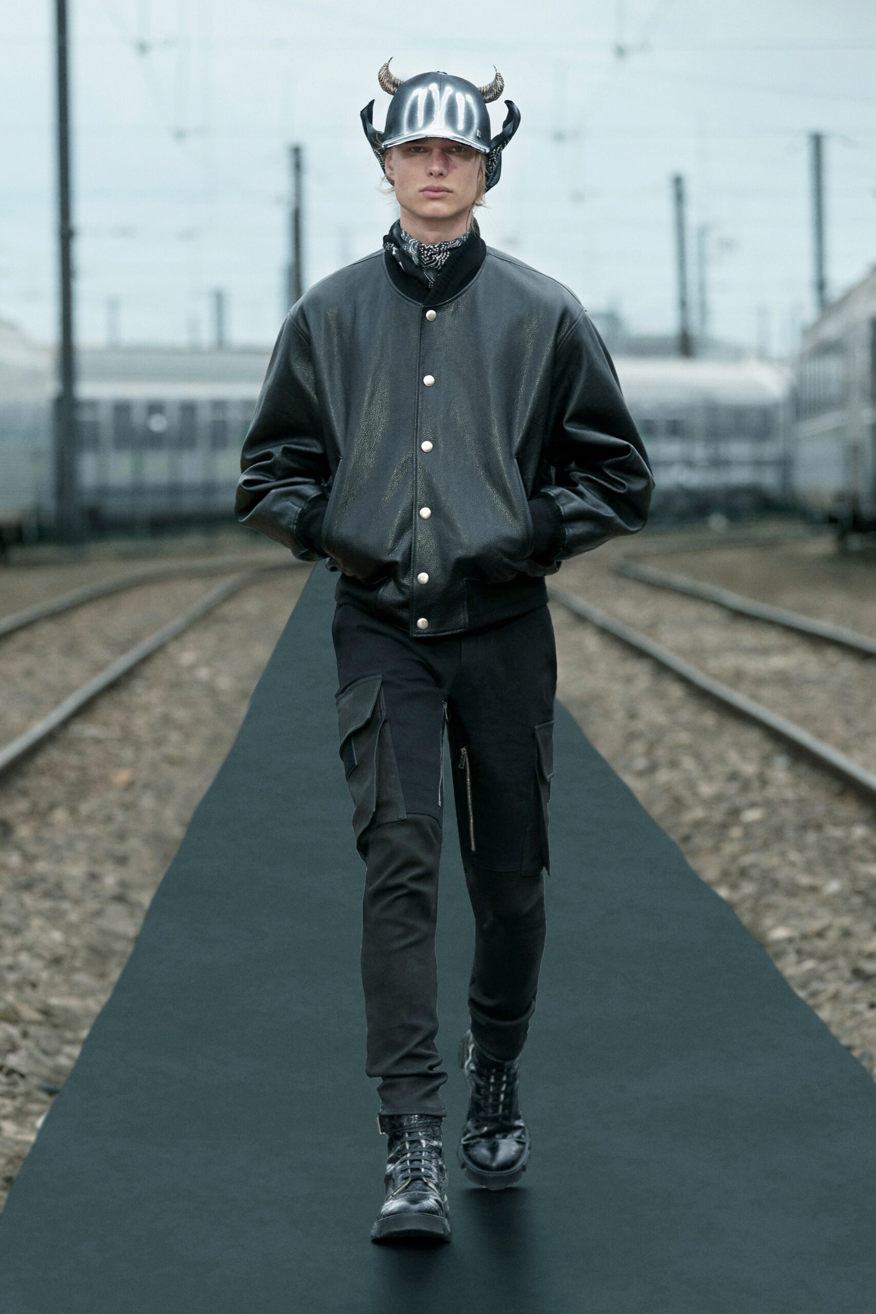 Givenchy Resort 22 Look 19