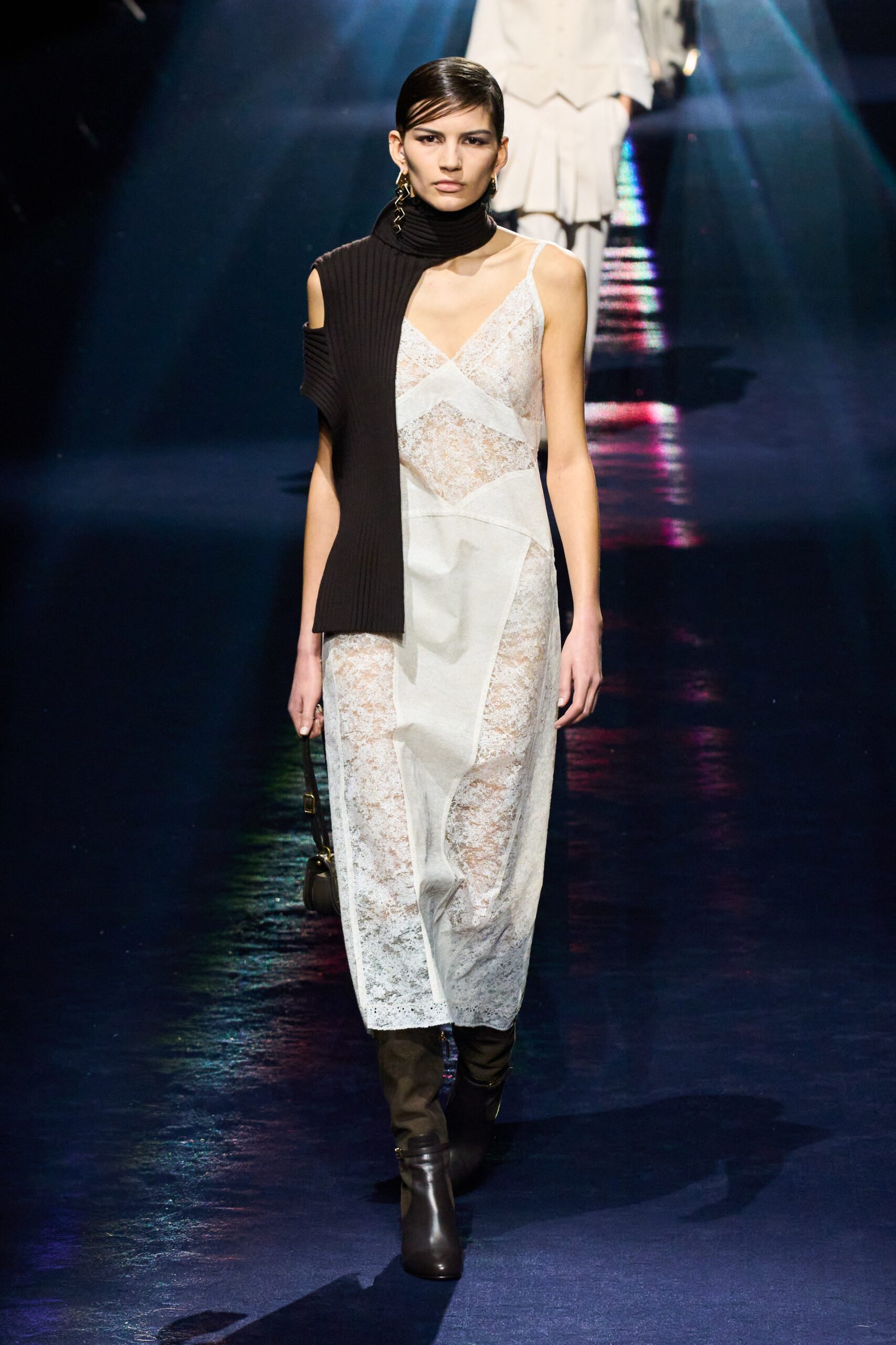 Fendi F/W 23 Look 19