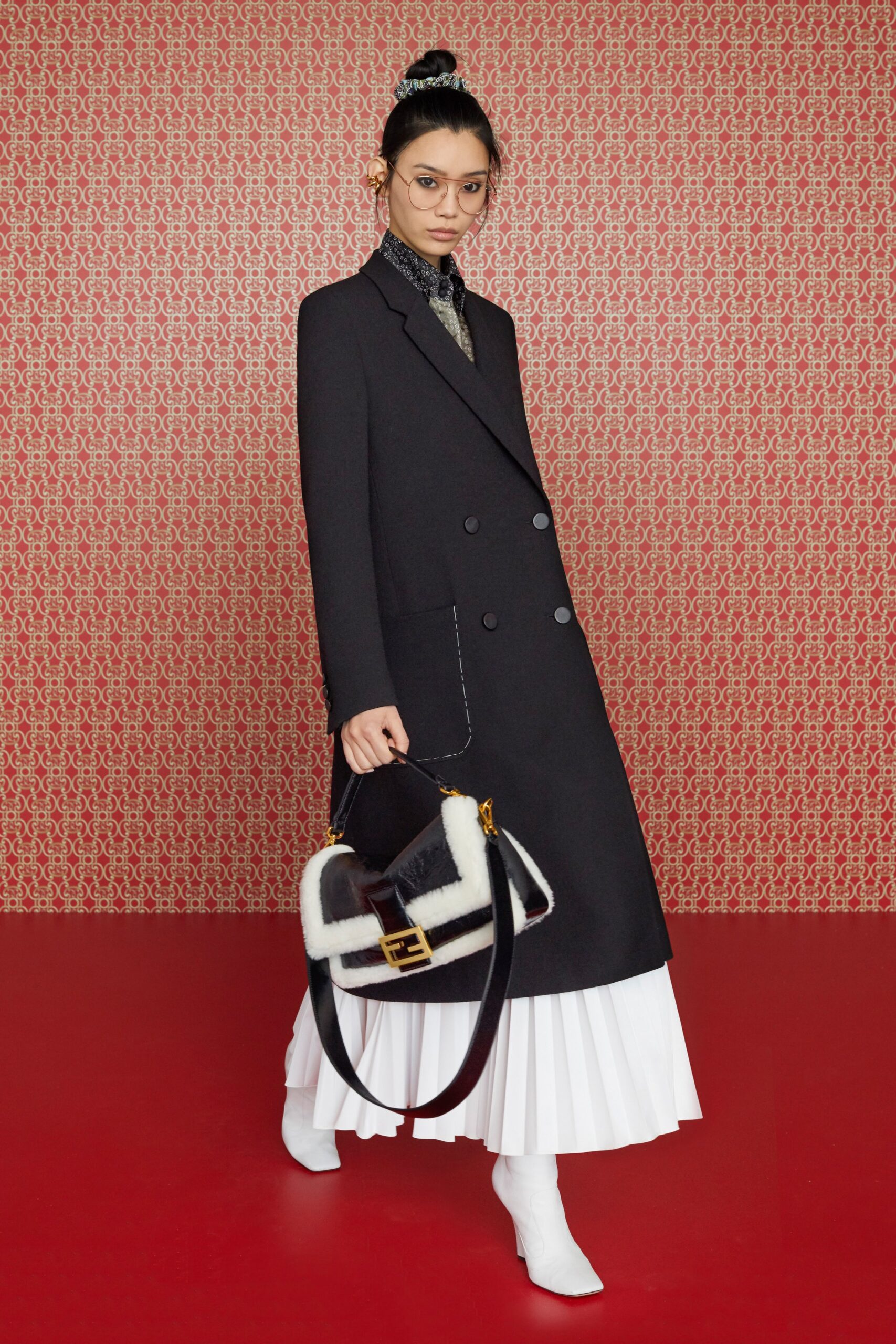 Fendi F/W 19 Look 19
