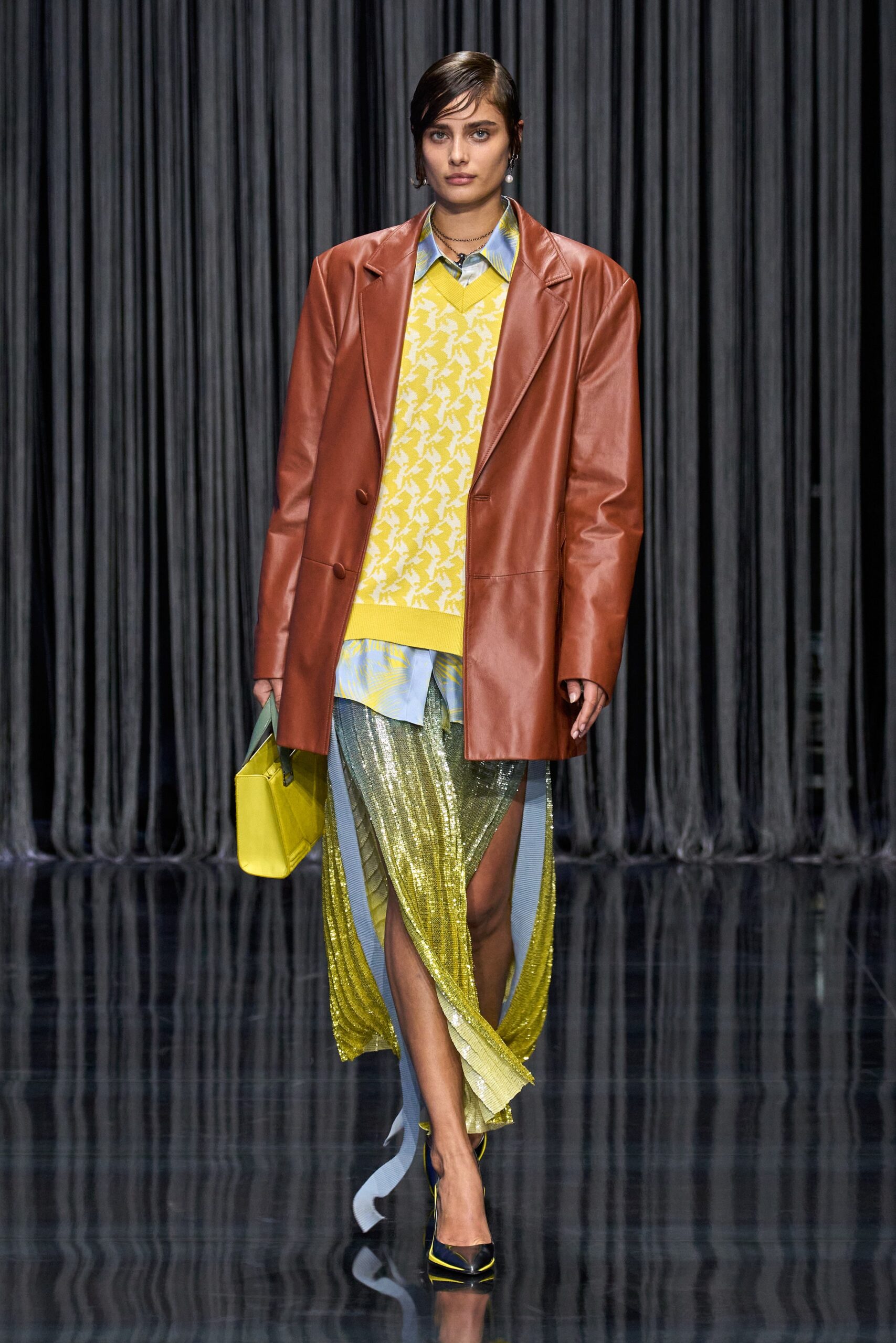 Ferrari S/S 23 Look 19