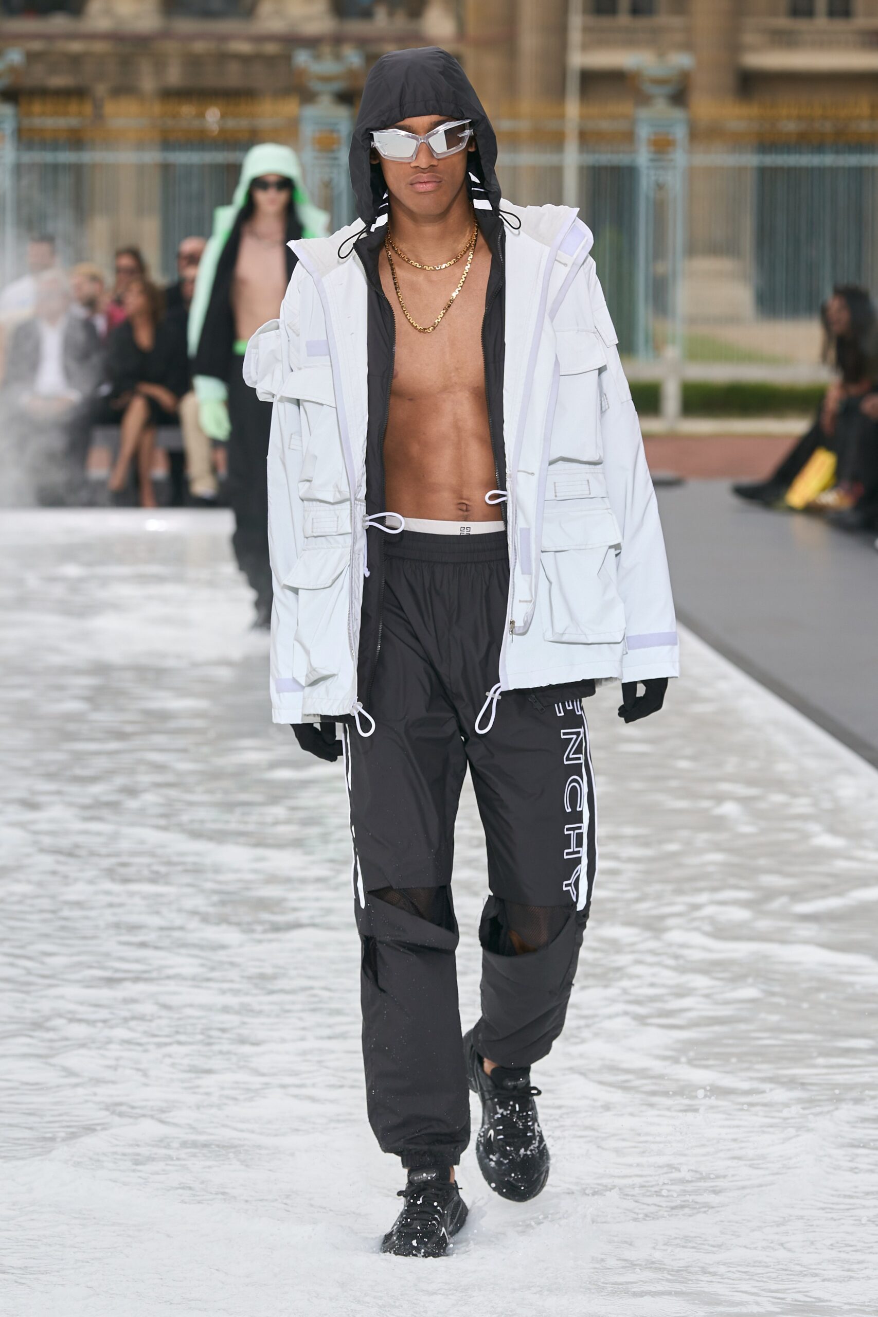 Givenchy S/S 23 Menswear Look 19